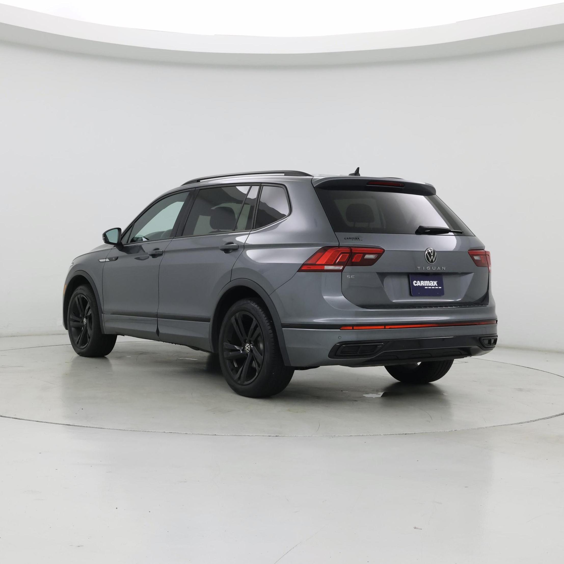 Thumbnail: 2023 Volkswagen Tiguan - 2