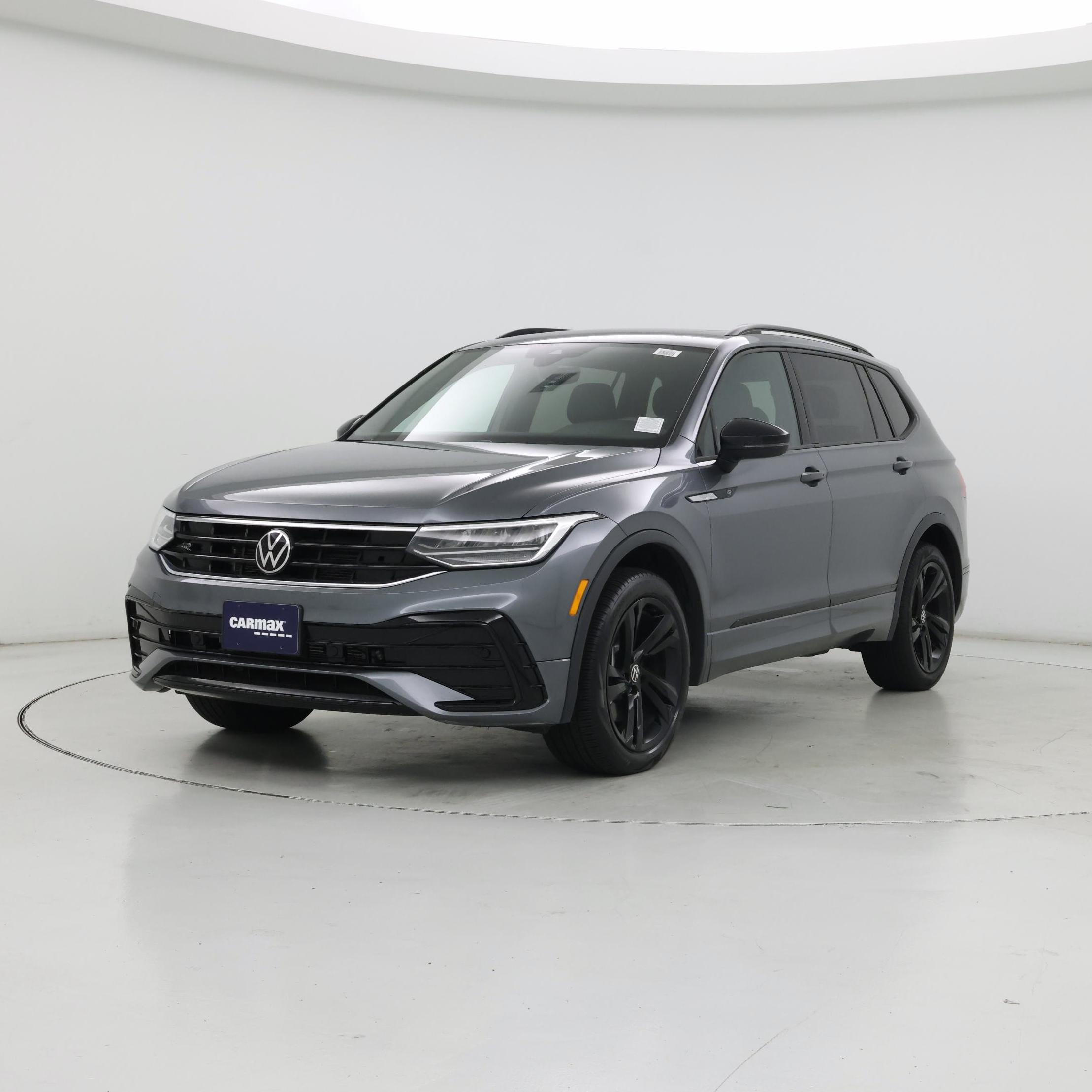 Thumbnail: 2023 Volkswagen Tiguan - 4