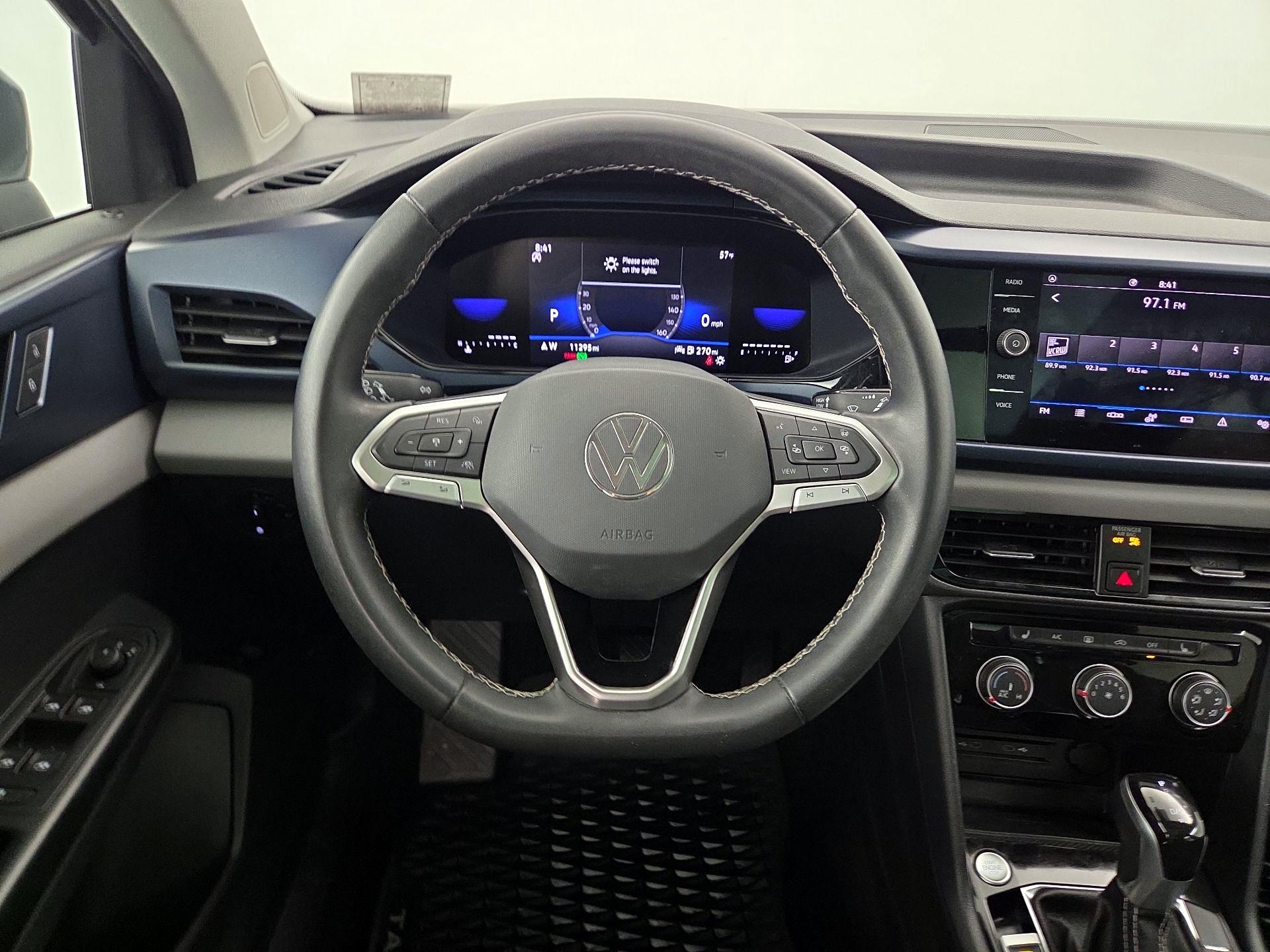 Thumbnail: 2023 Volkswagen Taos - 10