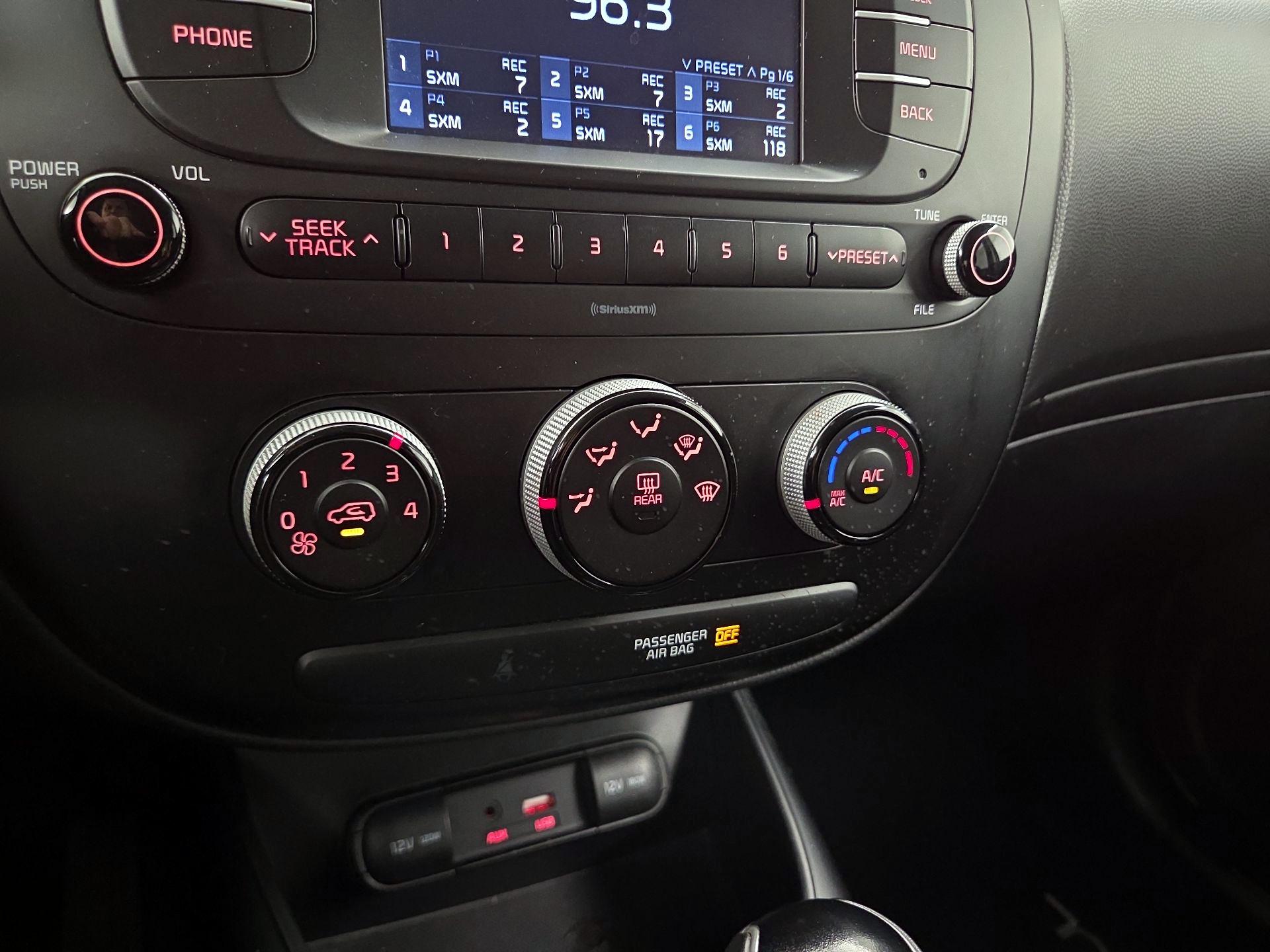 Thumbnail: 2017 Kia Soul - 15