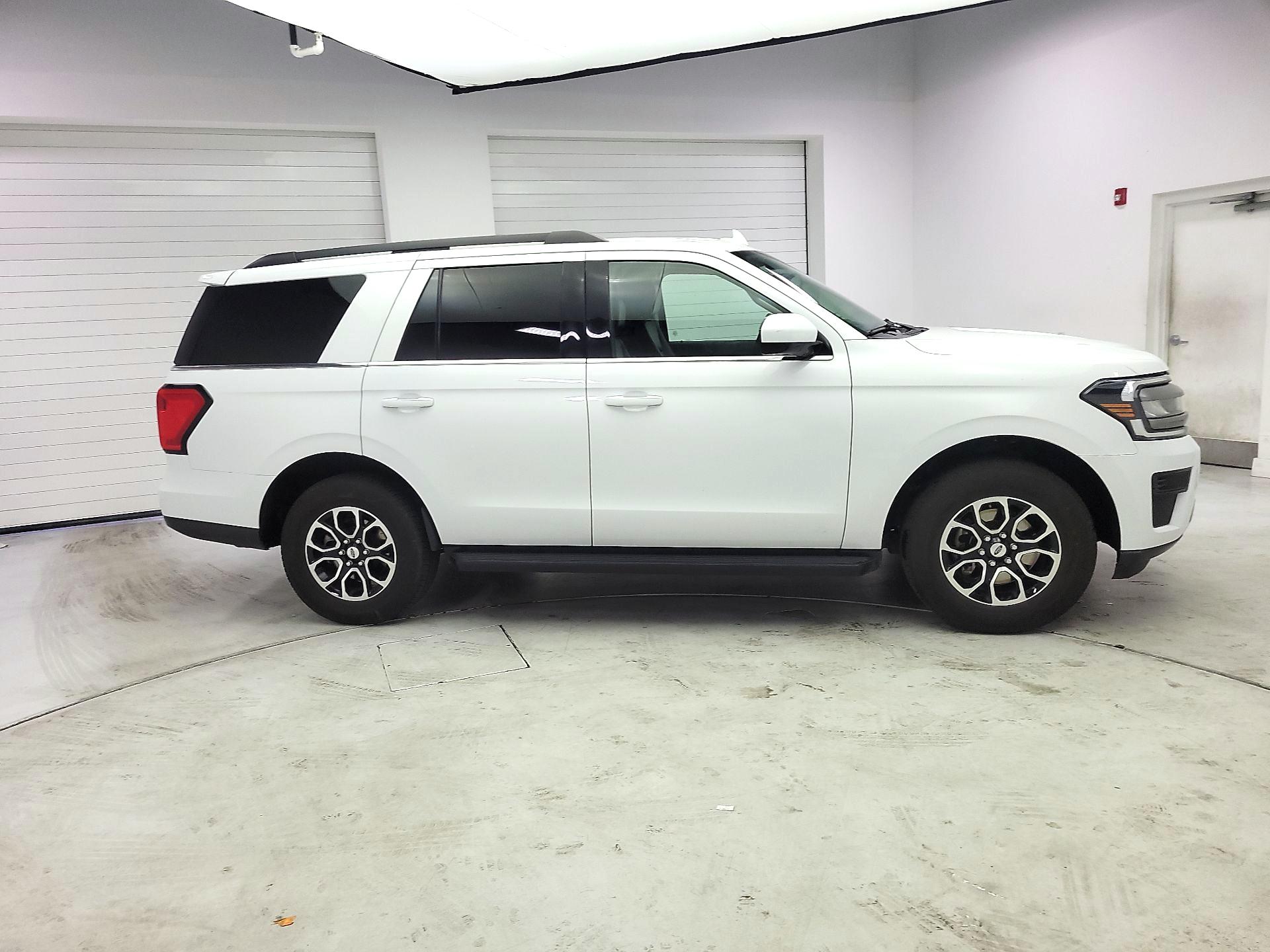 Thumbnail: 2024 Ford Expedition - 4