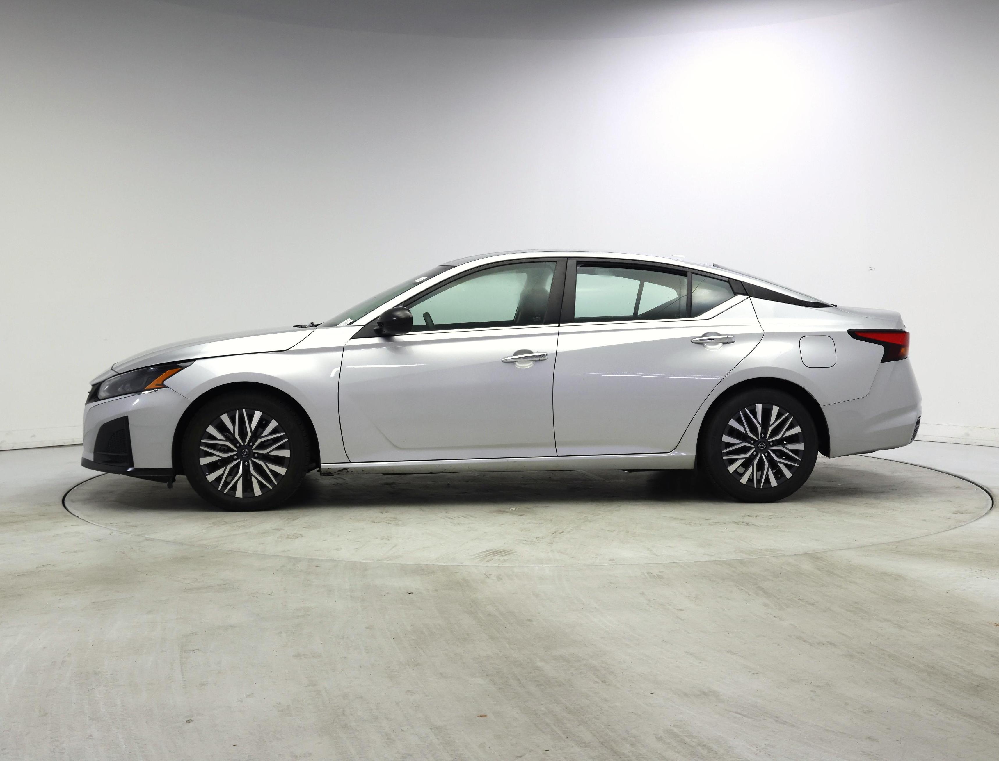 Thumbnail: 2024 Nissan Altima - 3