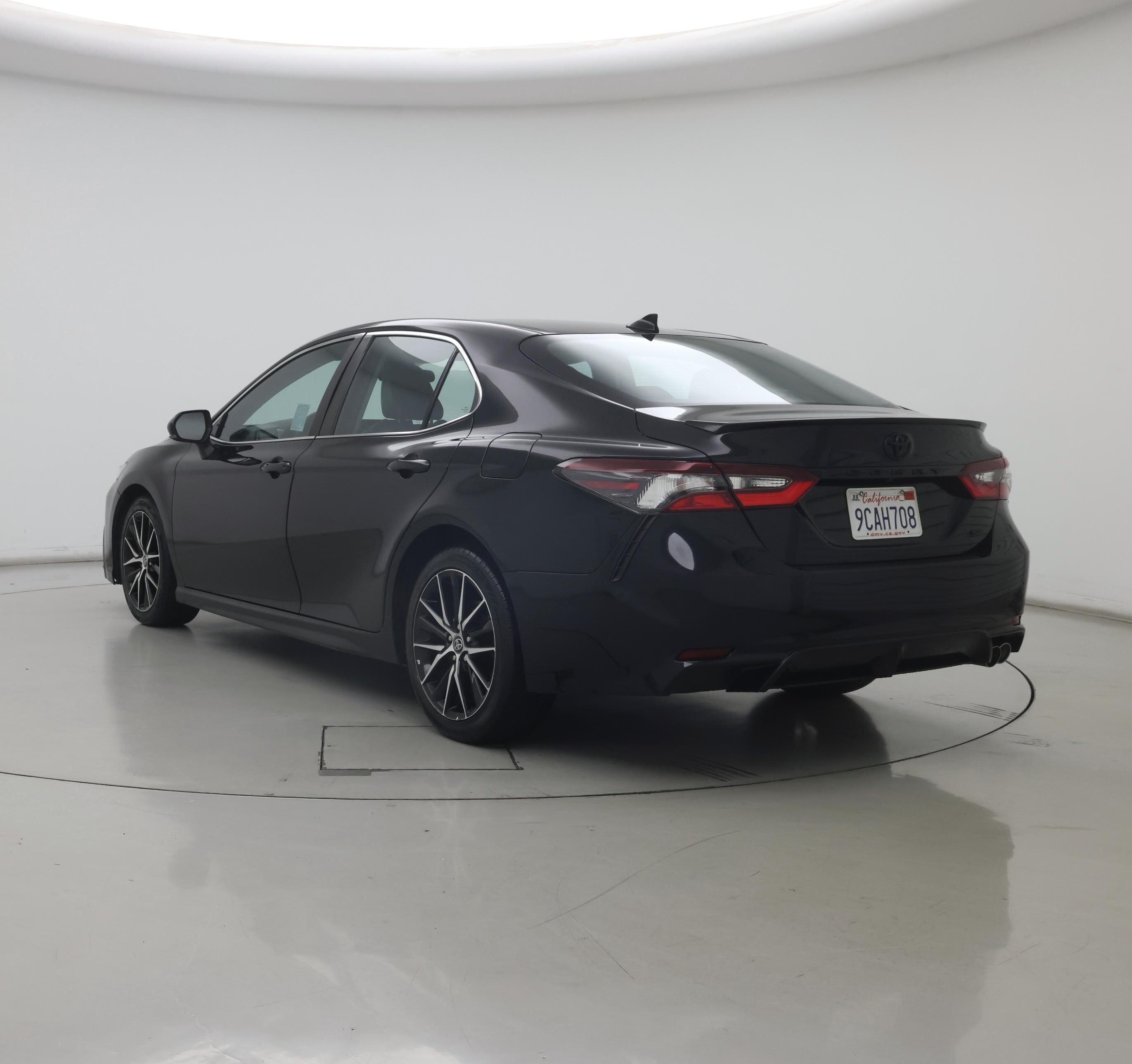 Thumbnail: 2022 Toyota Camry - 2