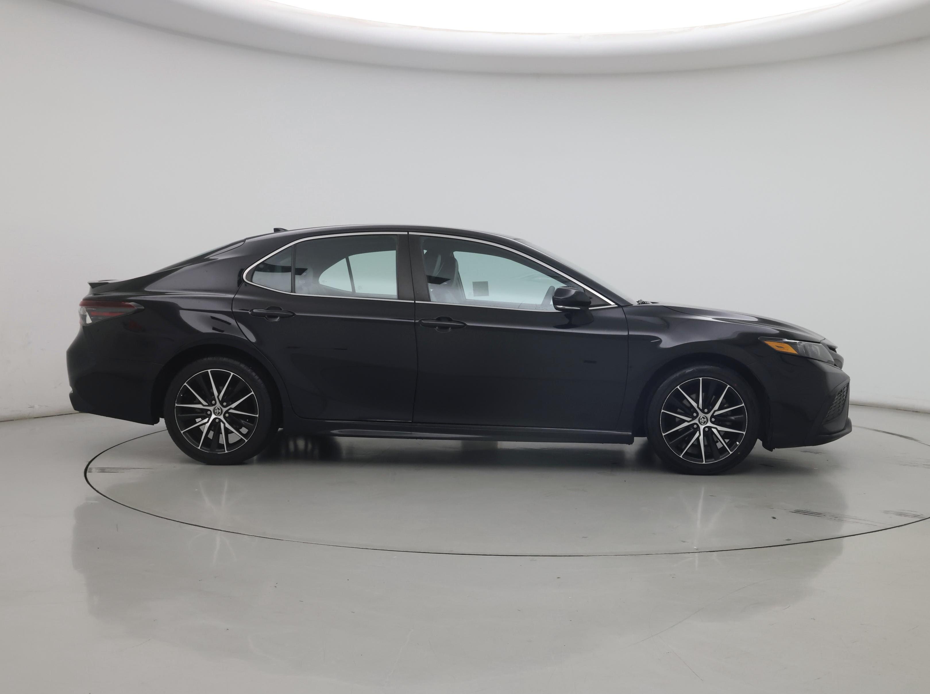 Thumbnail: 2022 Toyota Camry - 7