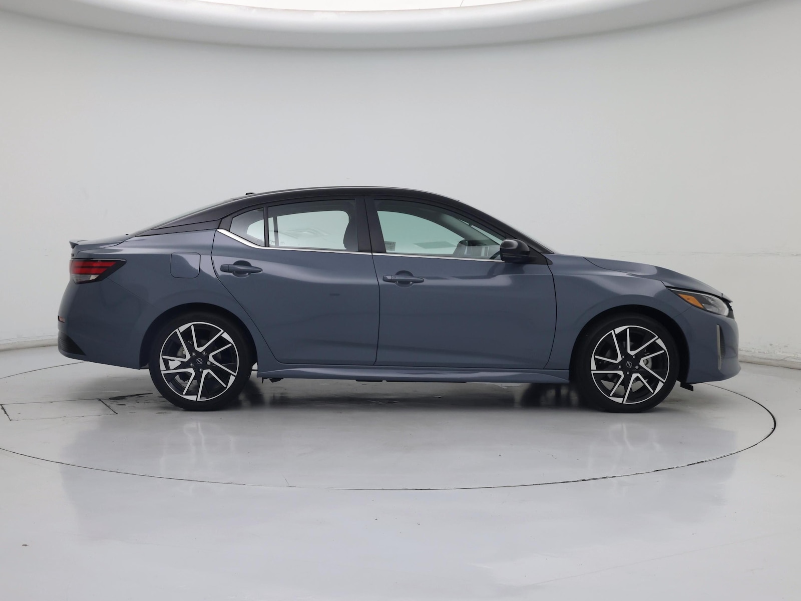2025 Nissan Sentra SR - Photo 8