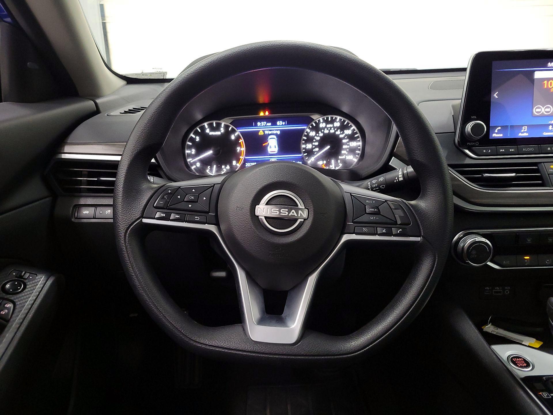 Thumbnail: 2025 Nissan Altima - 10