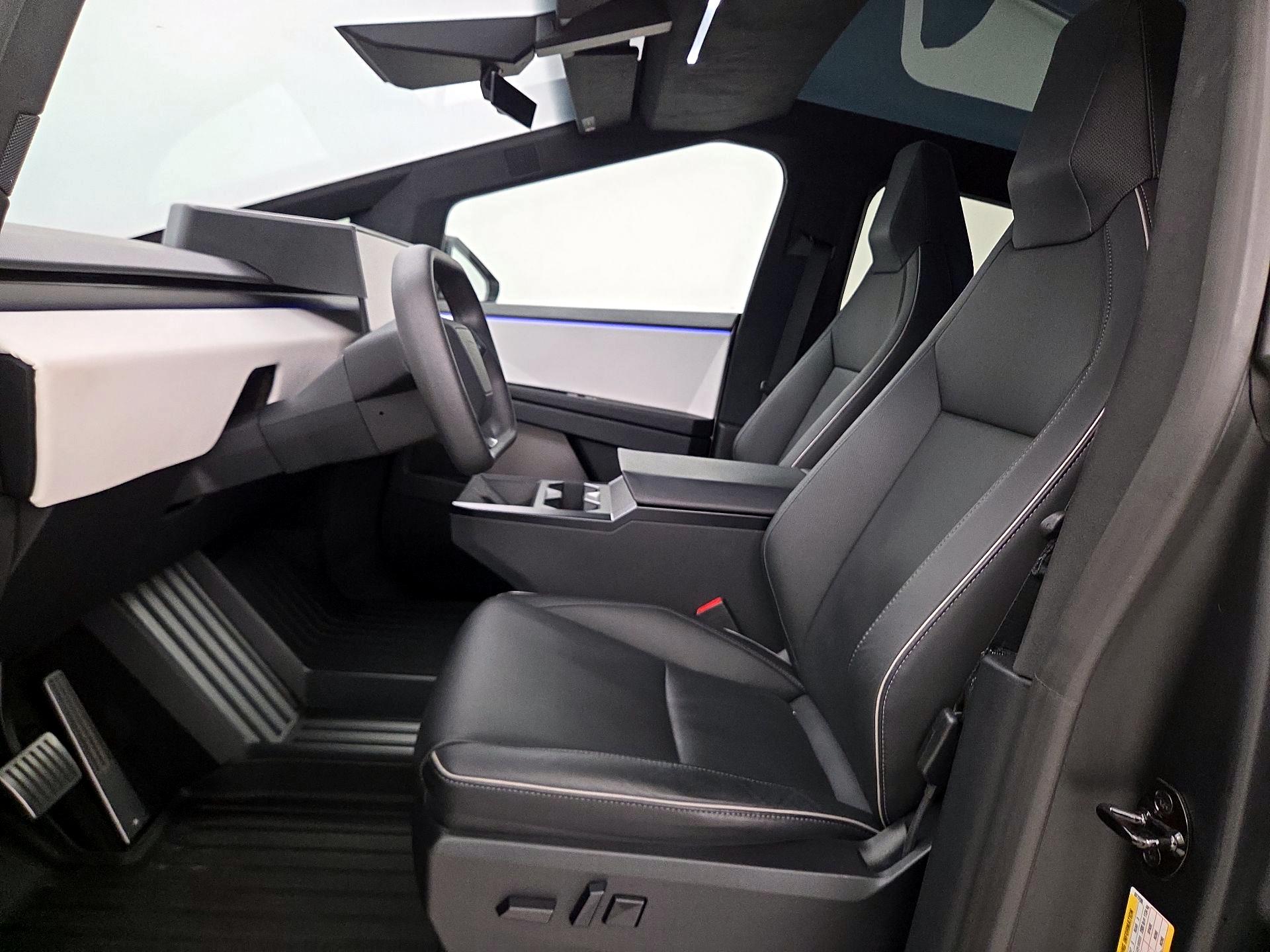 Thumbnail: 2024 Tesla Cybertruck - 11