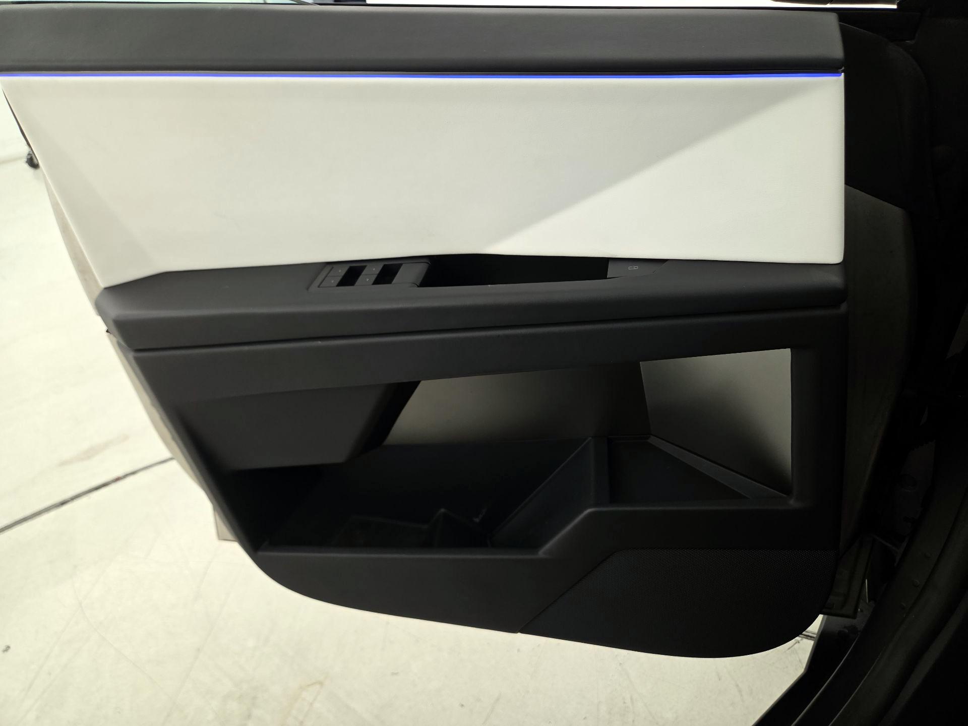 Thumbnail: 2024 Tesla Cybertruck - 12