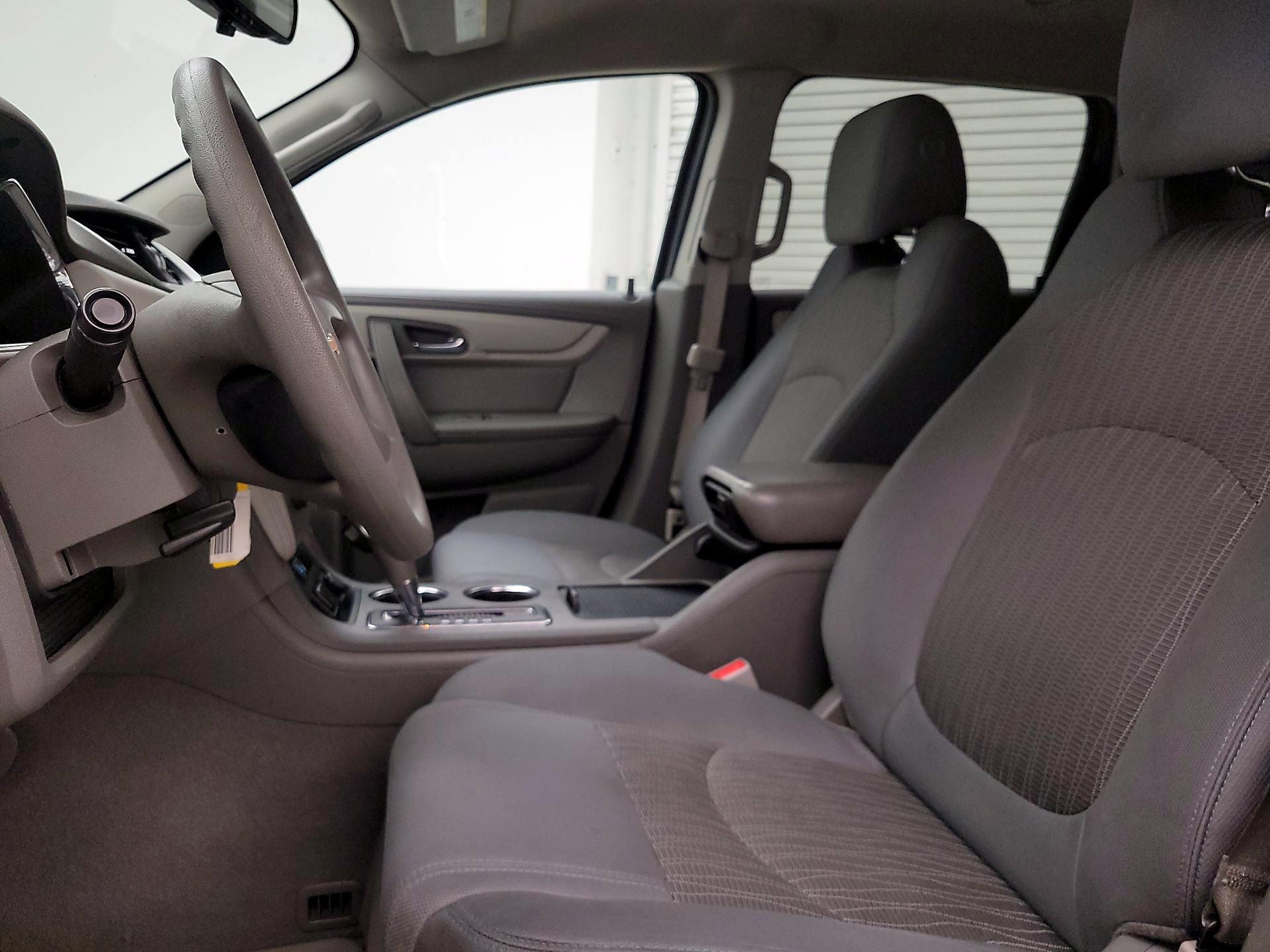 Thumbnail: 2015 Chevrolet Traverse - 11