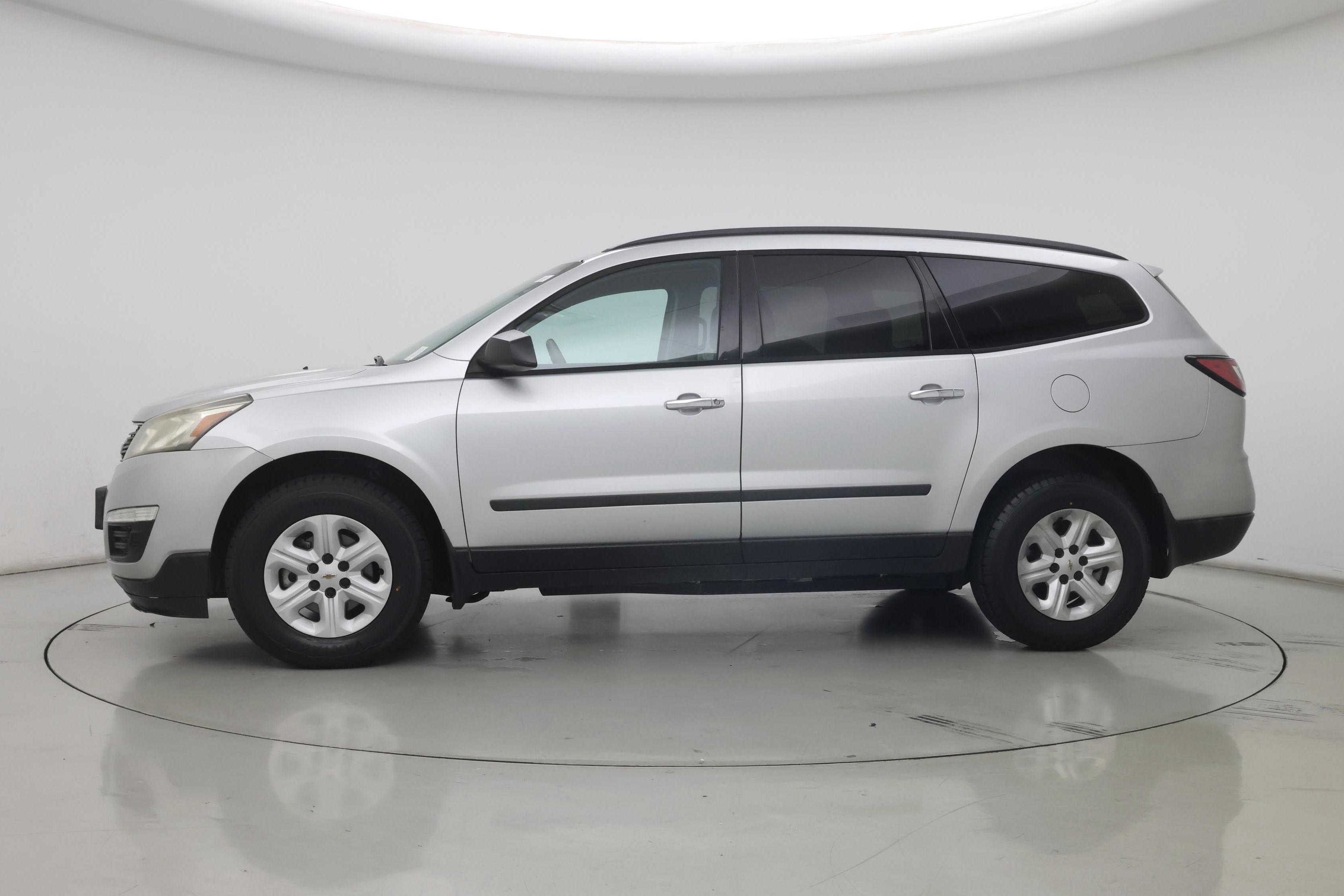 Thumbnail: 2015 Chevrolet Traverse - 3