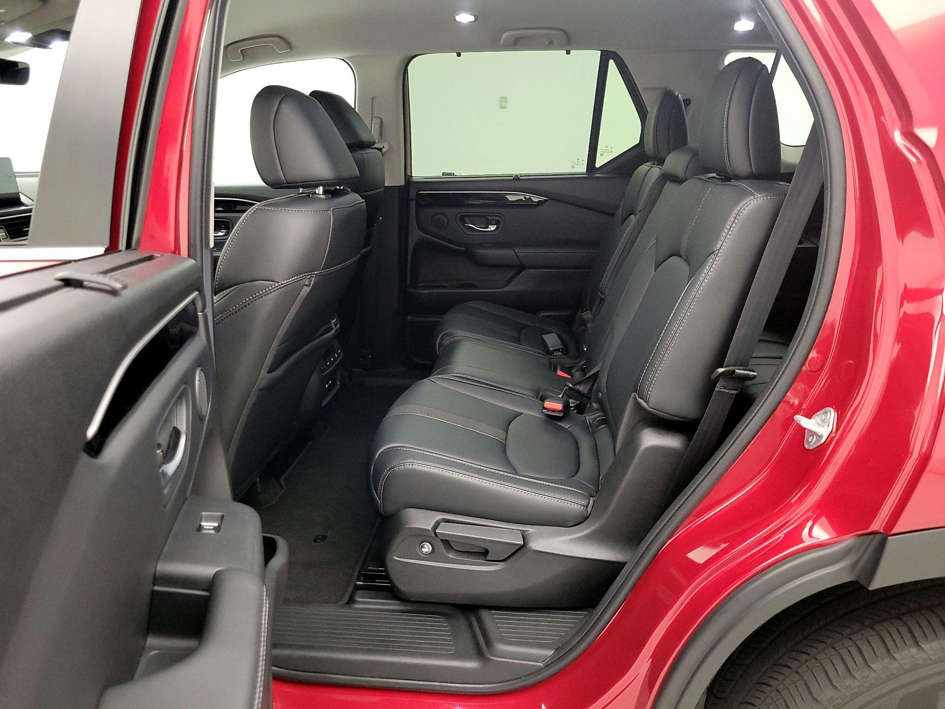 Thumbnail: 2025 Honda Pilot - 19