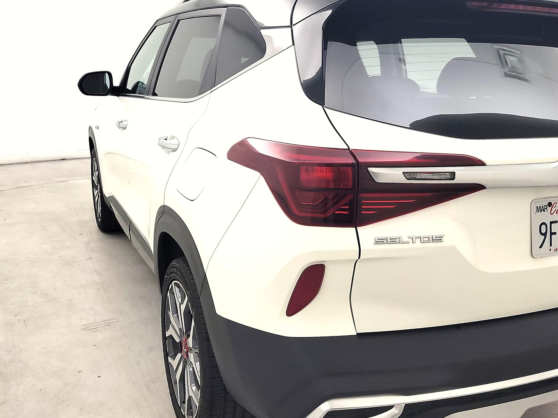 Thumbnail: 2023 Kia Seltos - 7