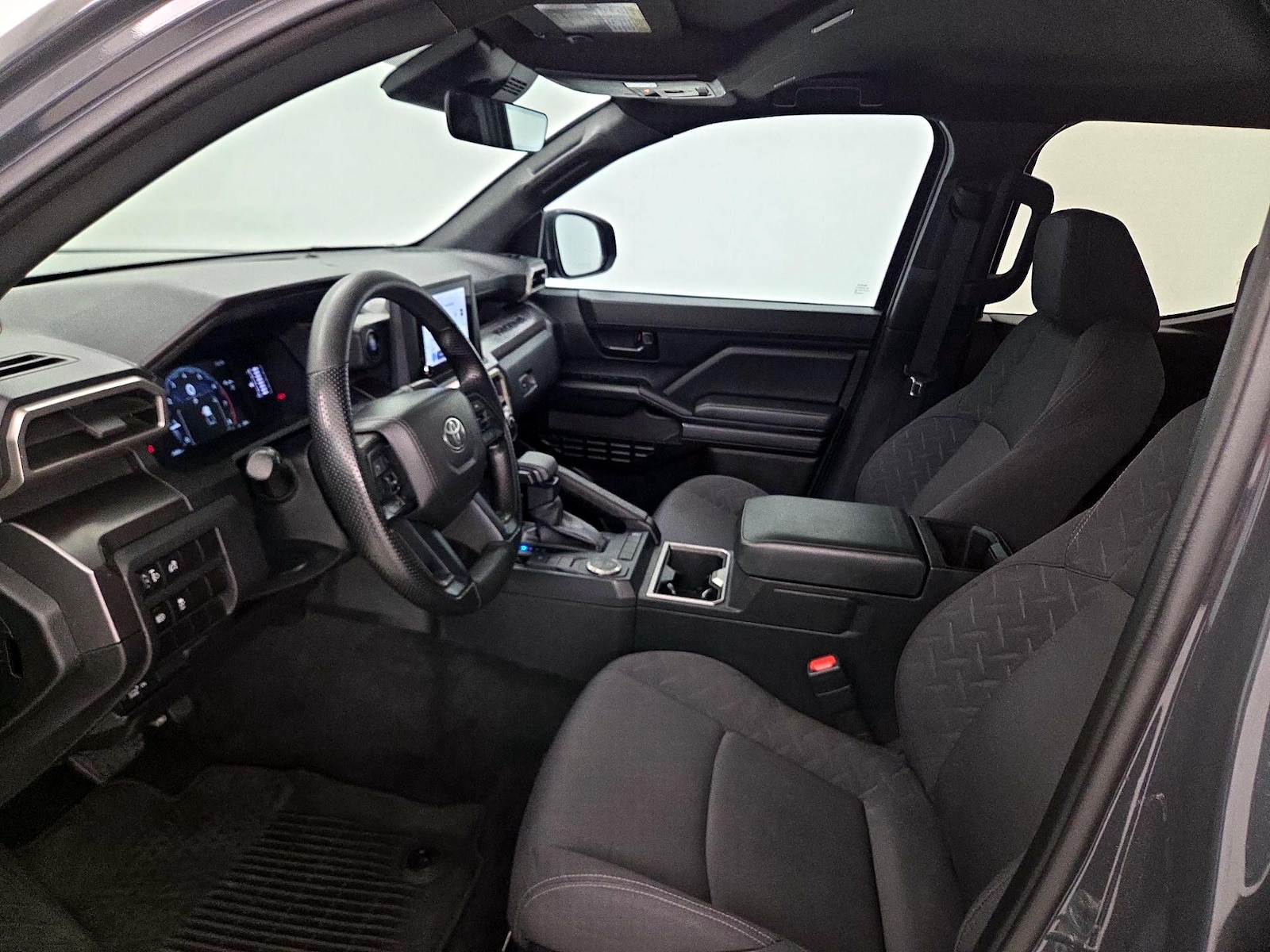 2025 Toyota Tacoma SR5 - Photo 12