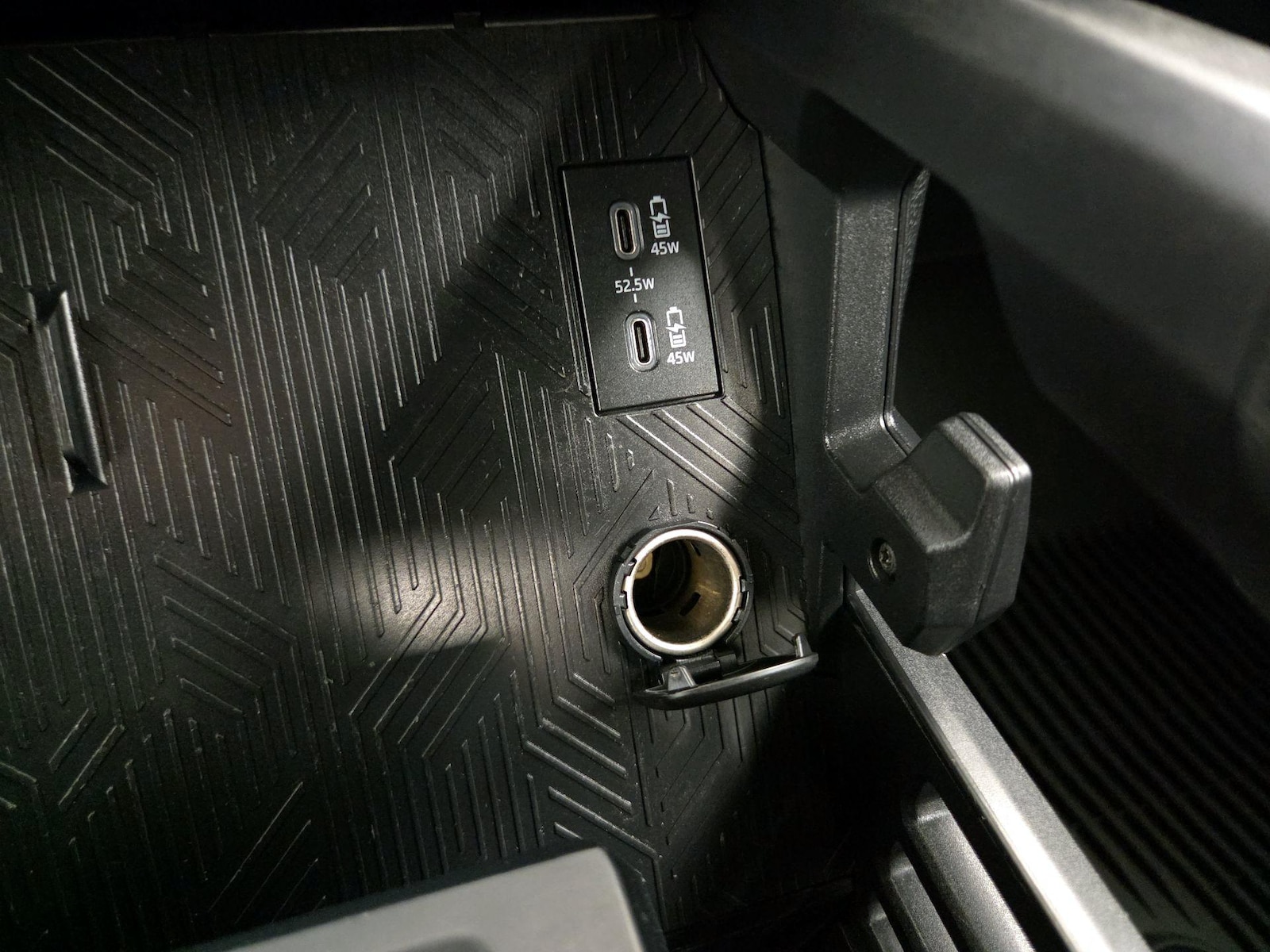 2025 Toyota Tacoma SR5 - Photo 19