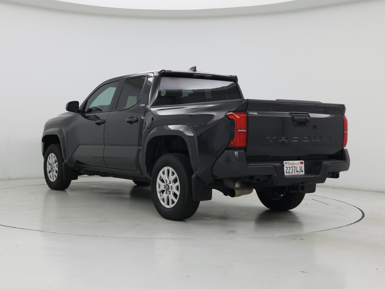 2025 Toyota Tacoma SR5 - Photo 3