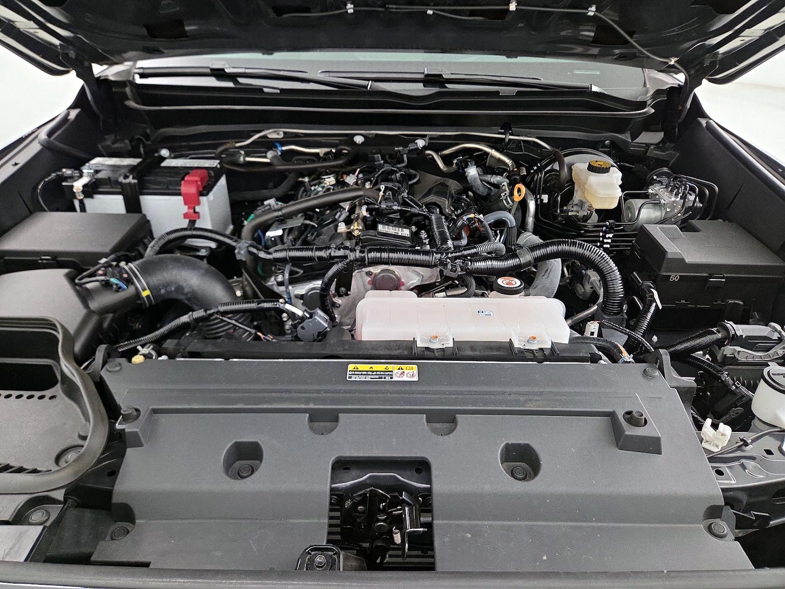 2025 Toyota Tacoma SR5 - Photo 22
