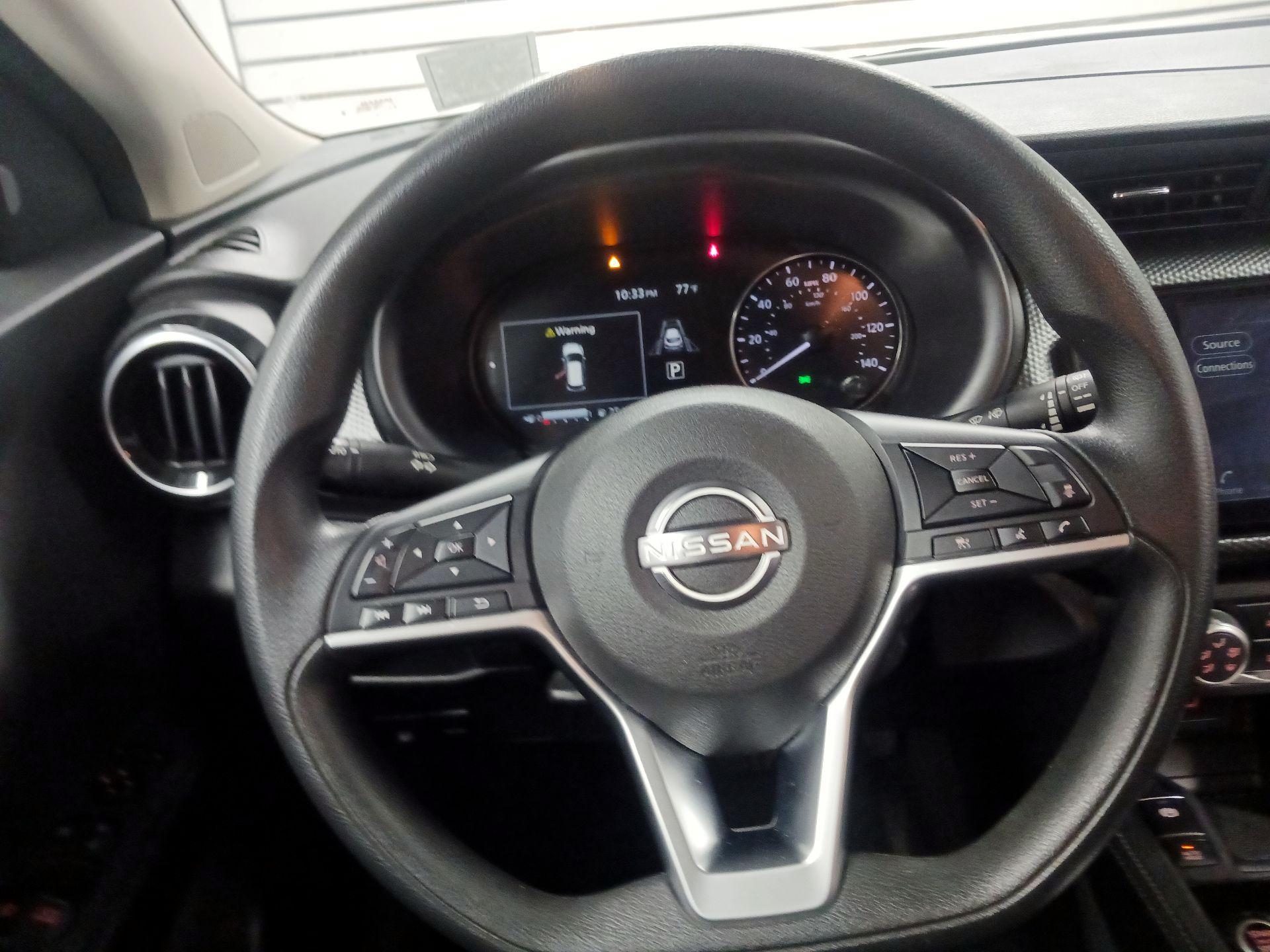Thumbnail: 2023 Nissan Kicks - 10