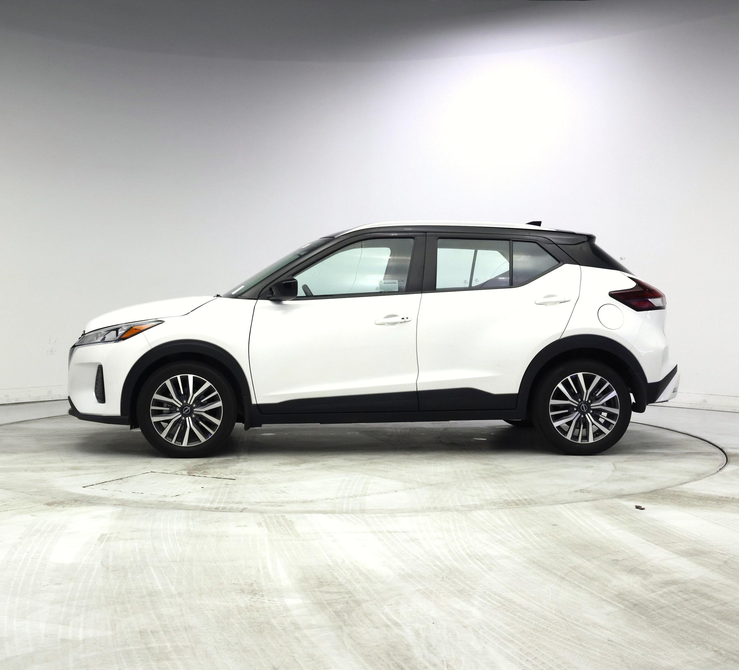 Thumbnail: 2023 Nissan Kicks - 3