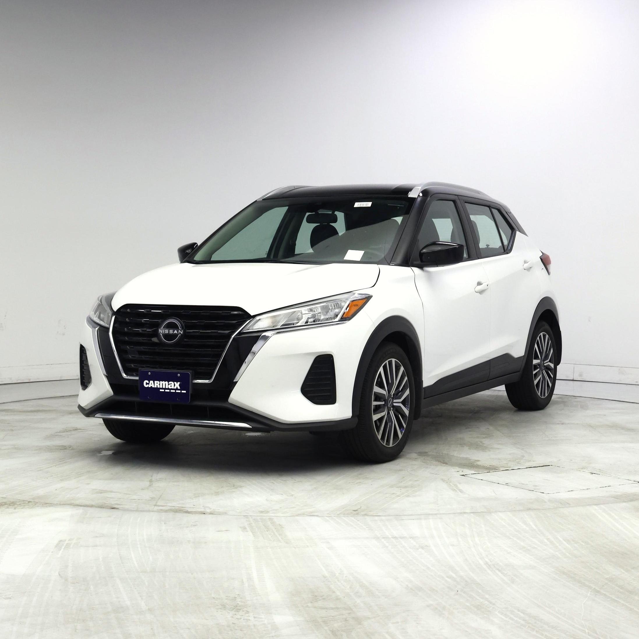 Thumbnail: 2023 Nissan Kicks - 4