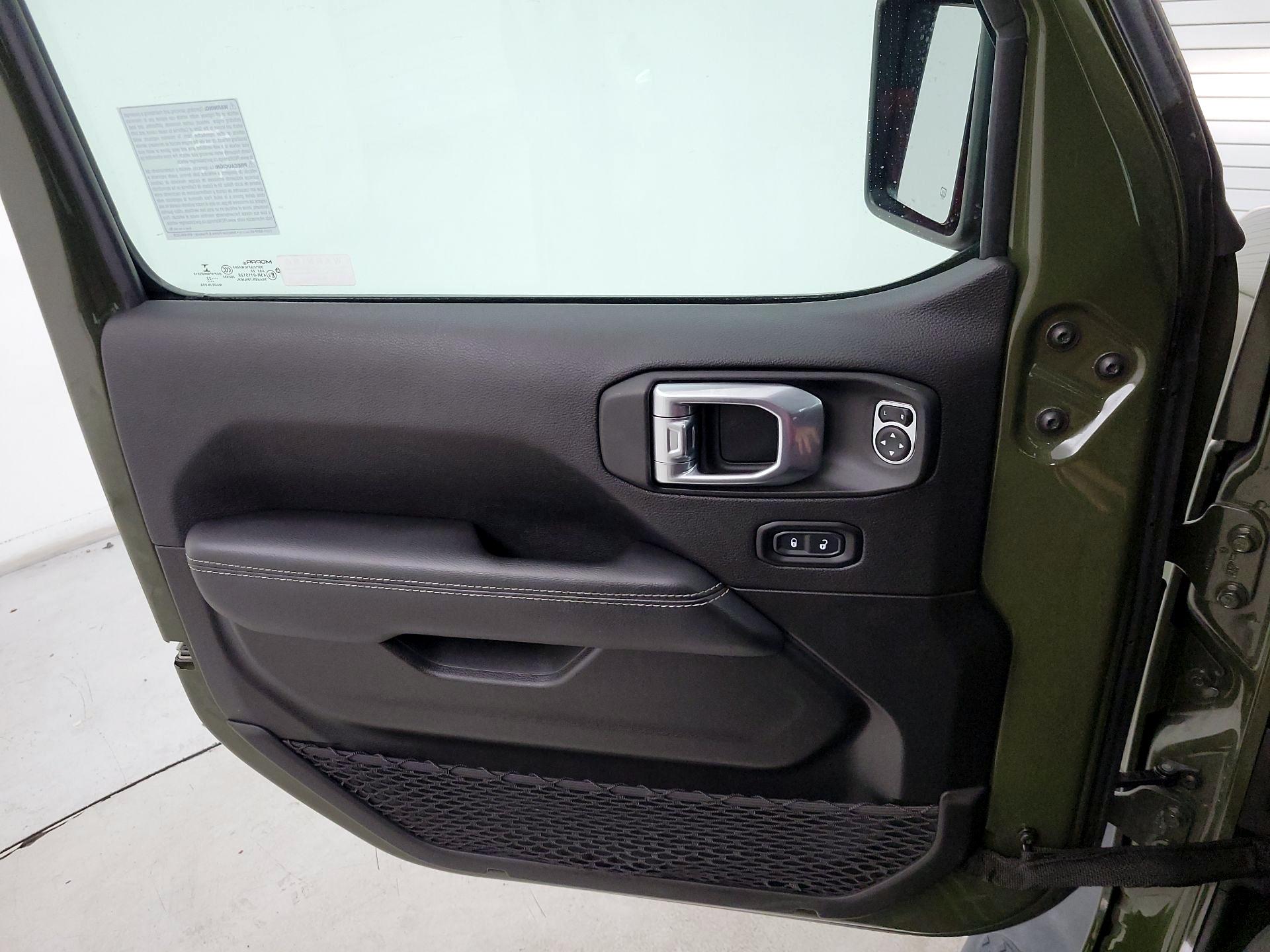 Thumbnail: 2022 Jeep Gladiator - 12