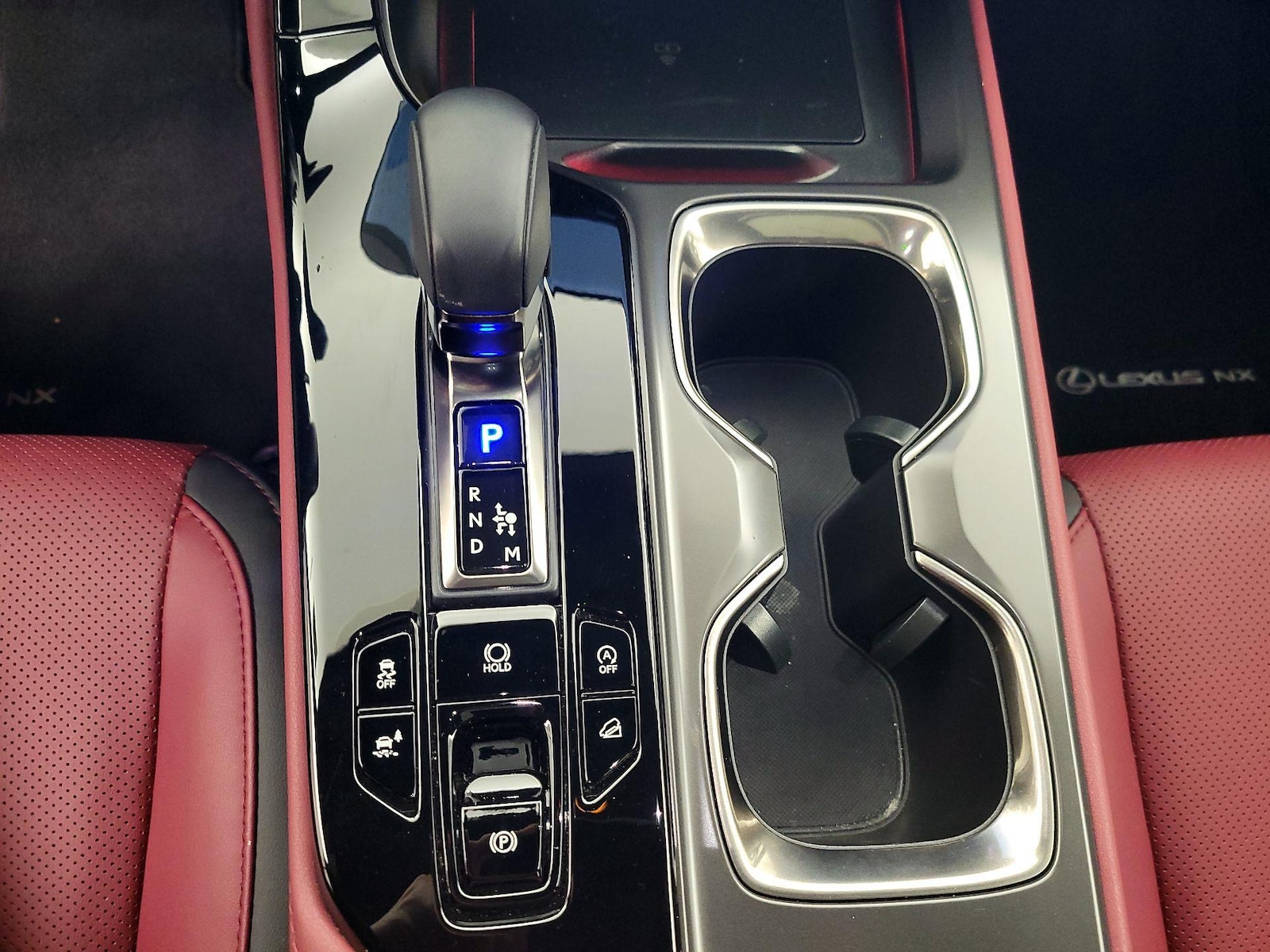 2025 Lexus NX 350 - Photo 19