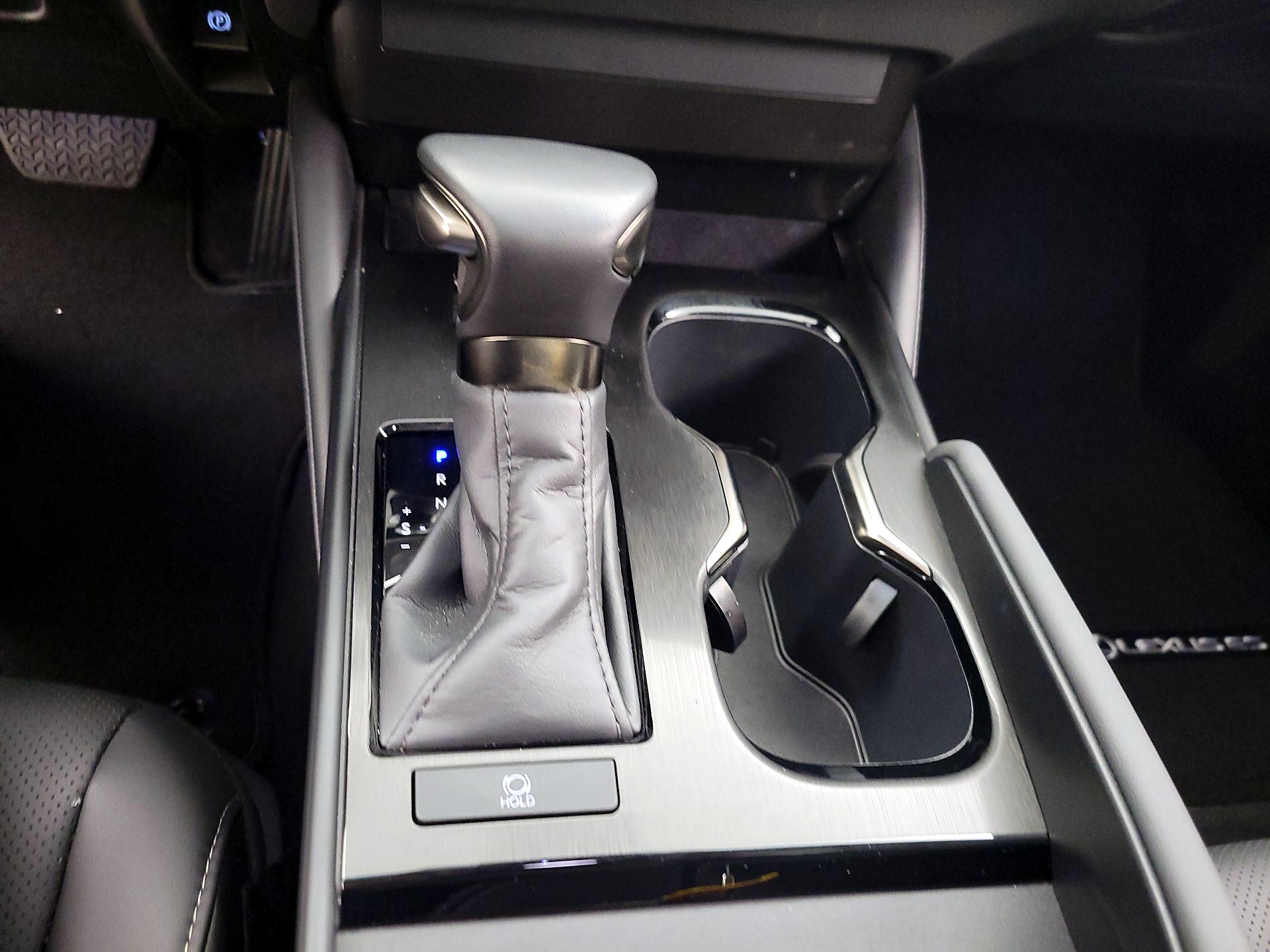 Thumbnail: 2025 Lexus ES - 17