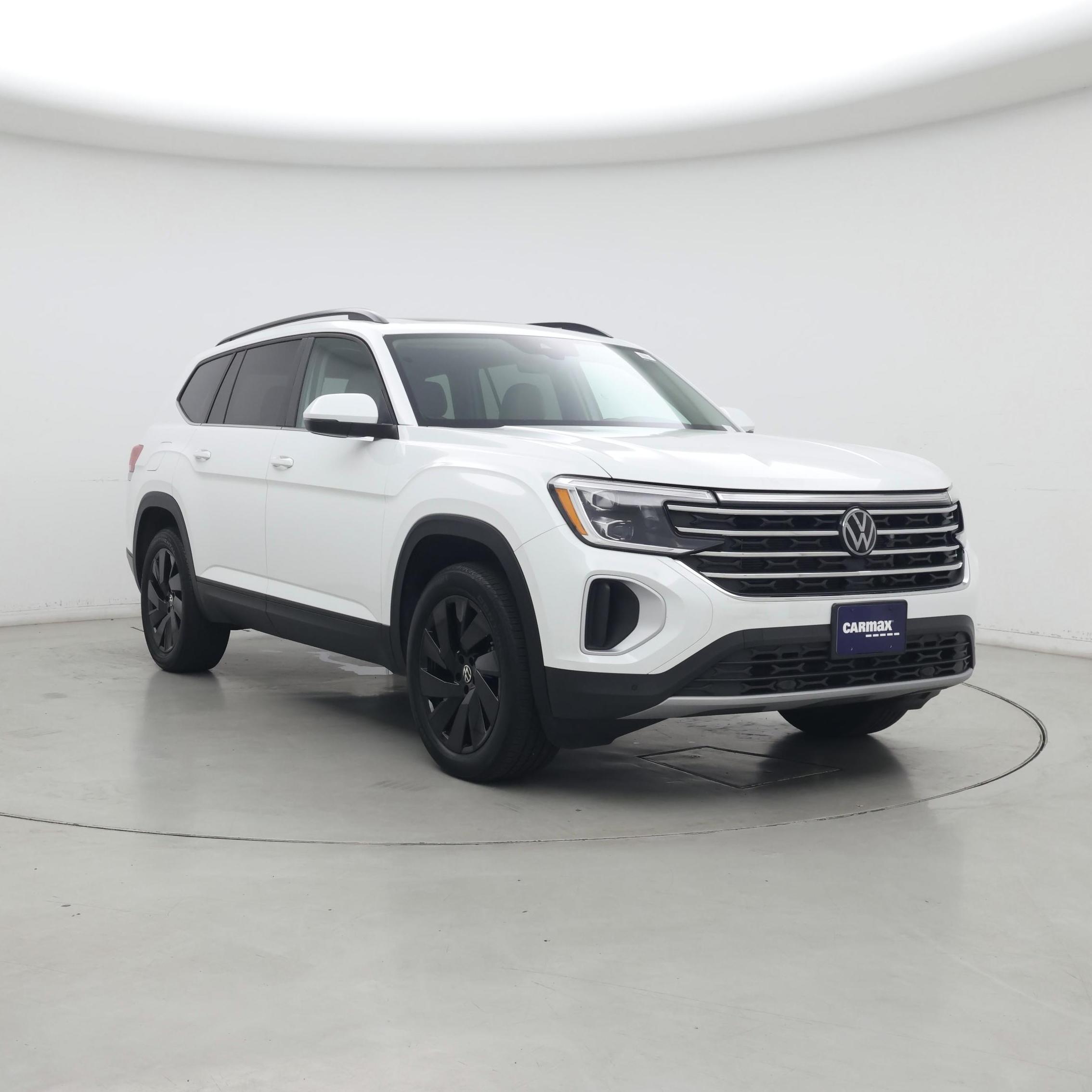 White 2024 Volkswagen Atlas SE FWD with Technology SUV / Crossover Front-Wheel Drive Automatic