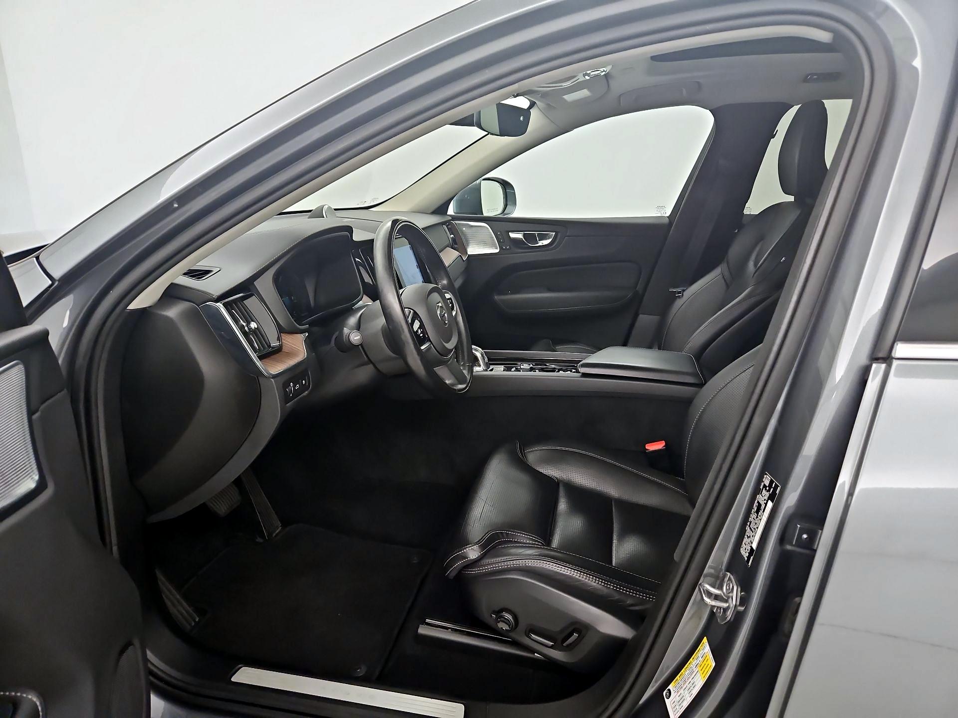 Thumbnail: 2019 Volvo XC60 - 11