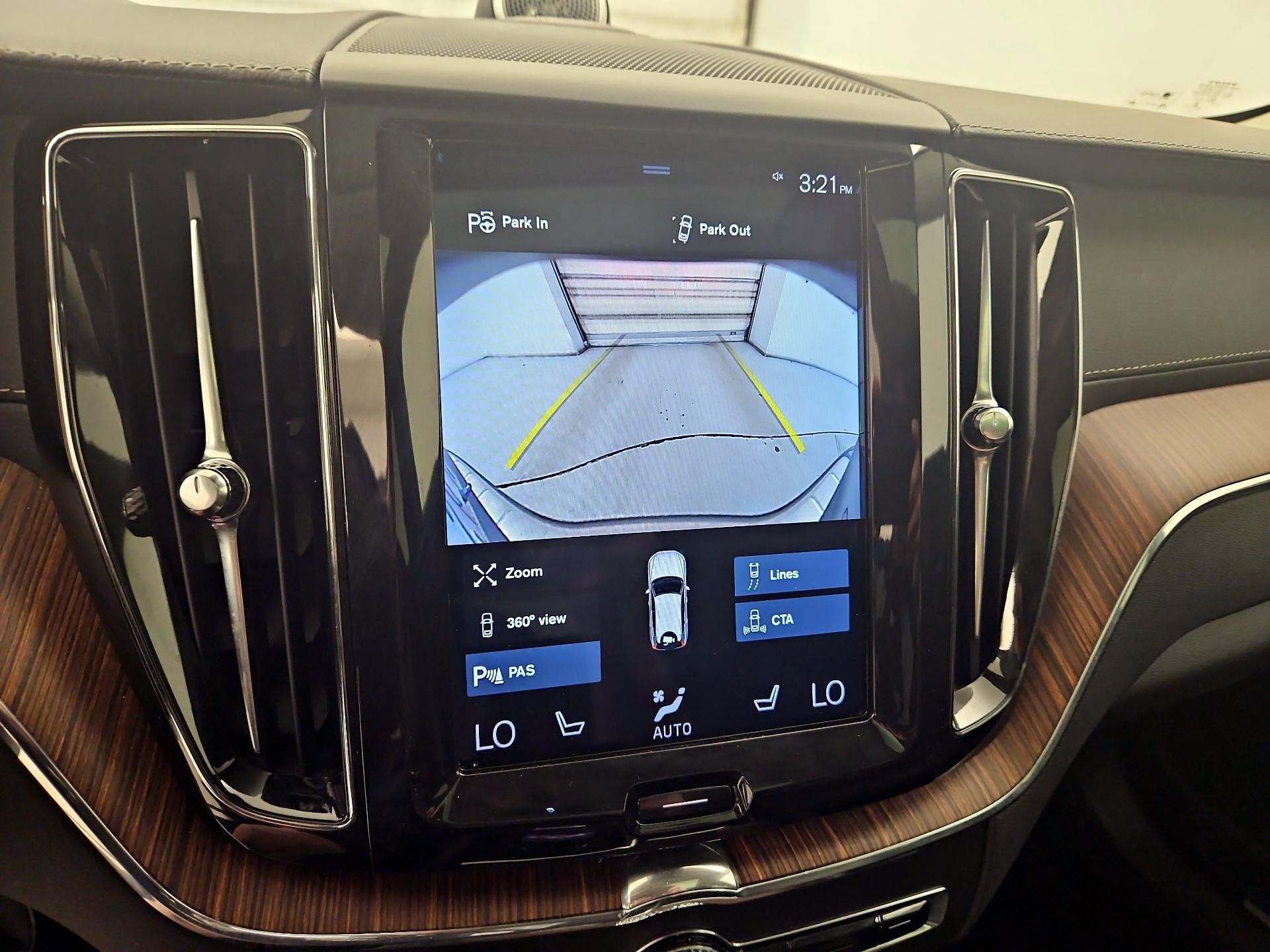 Thumbnail: 2019 Volvo XC60 - 15