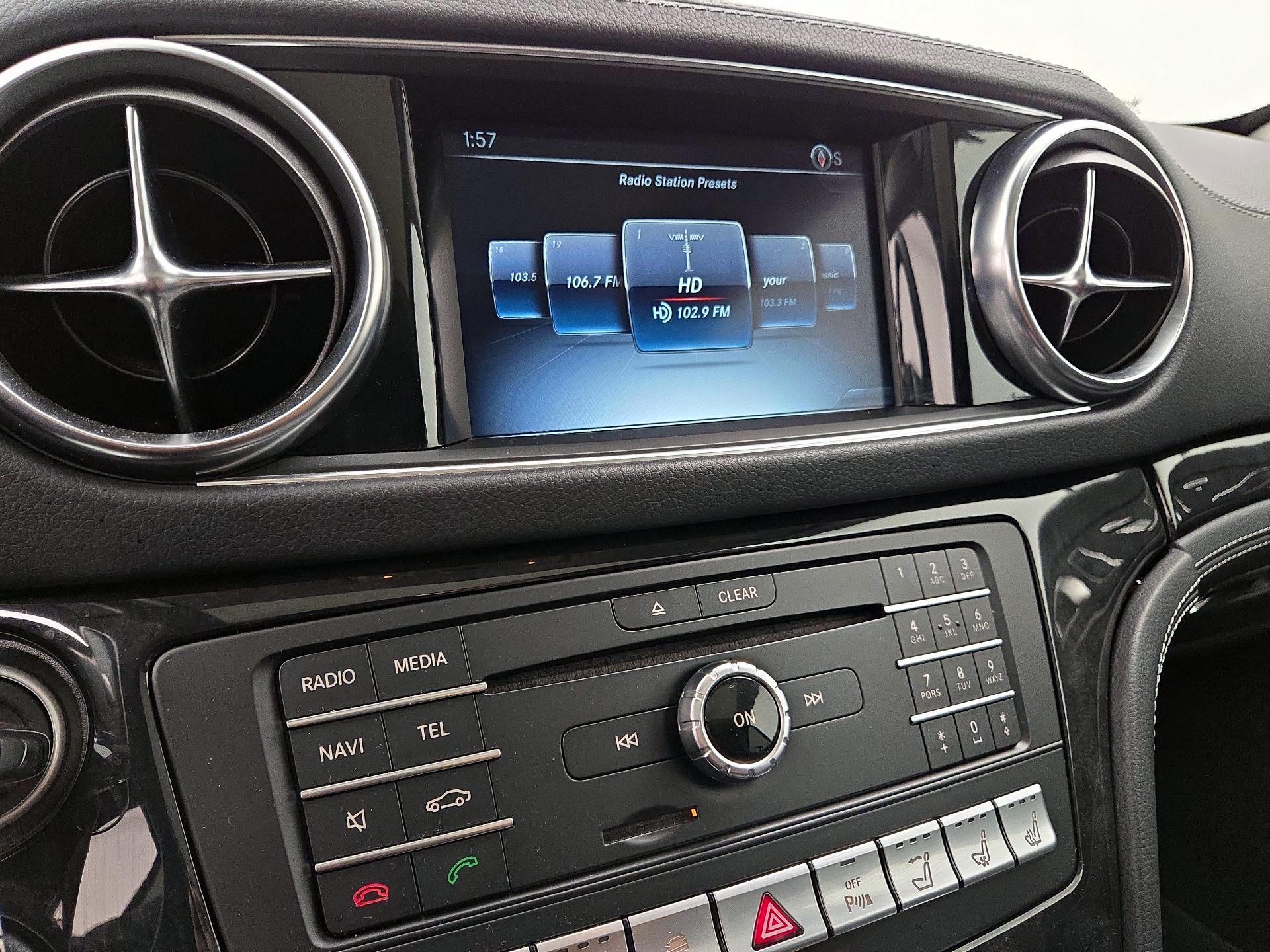 Thumbnail: 2019 Mercedes-Benz SL-Class - 16