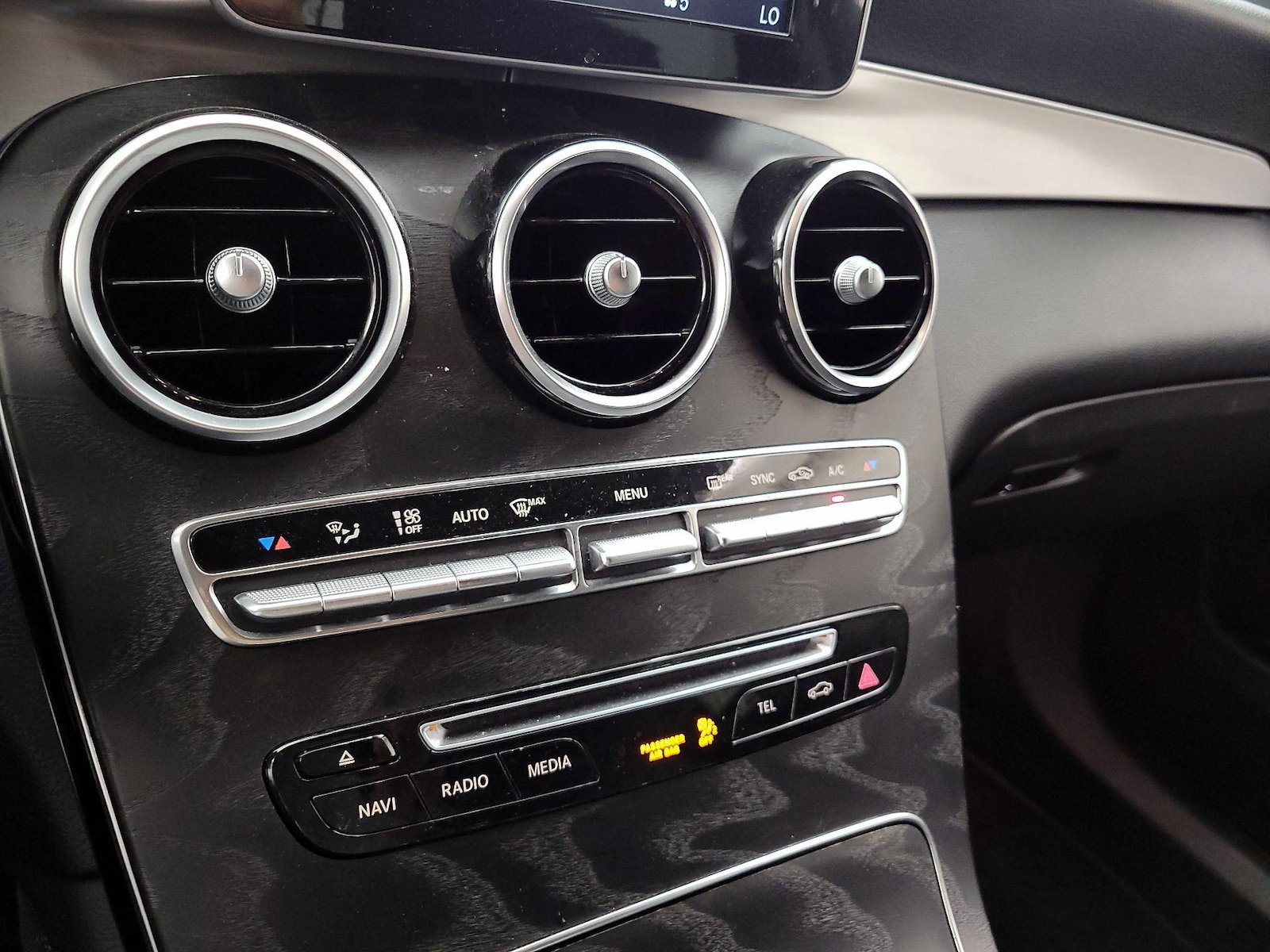 2019 Mercedes-Benz GLC GLC300 - Photo 17