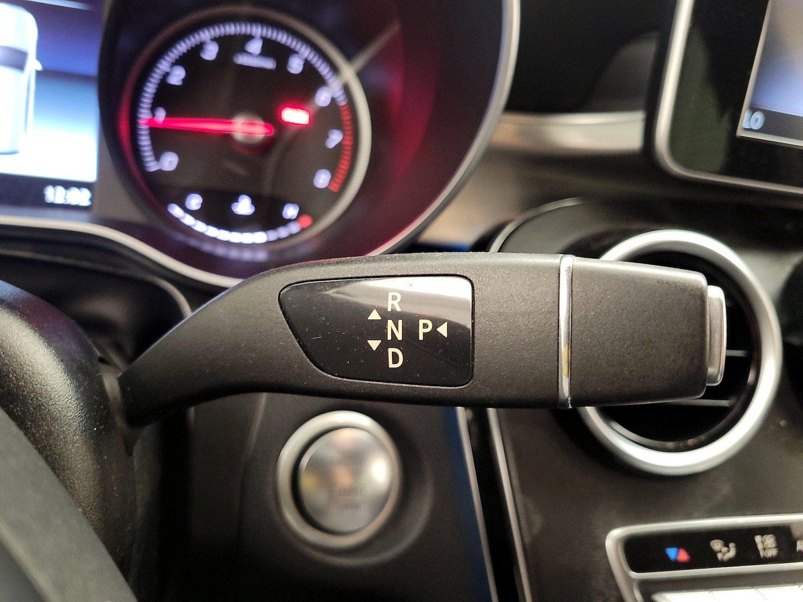 2019 Mercedes-Benz GLC GLC300 - Photo 18