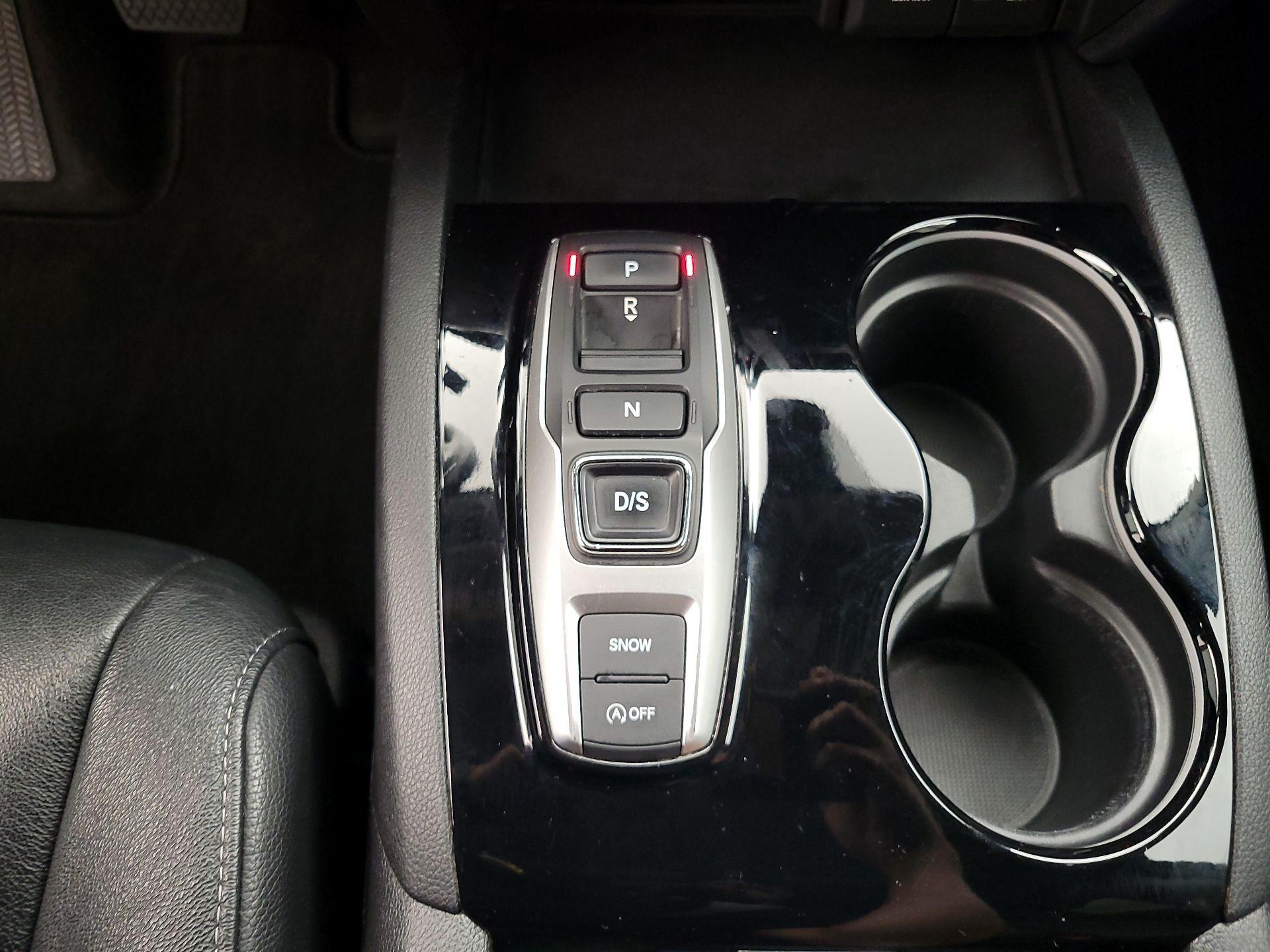 Thumbnail: 2019 Honda Pilot - 17