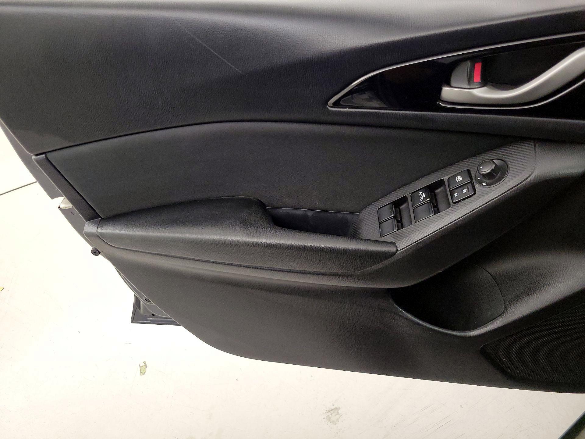 Thumbnail: 2015 Mazda Mazda3 - 12