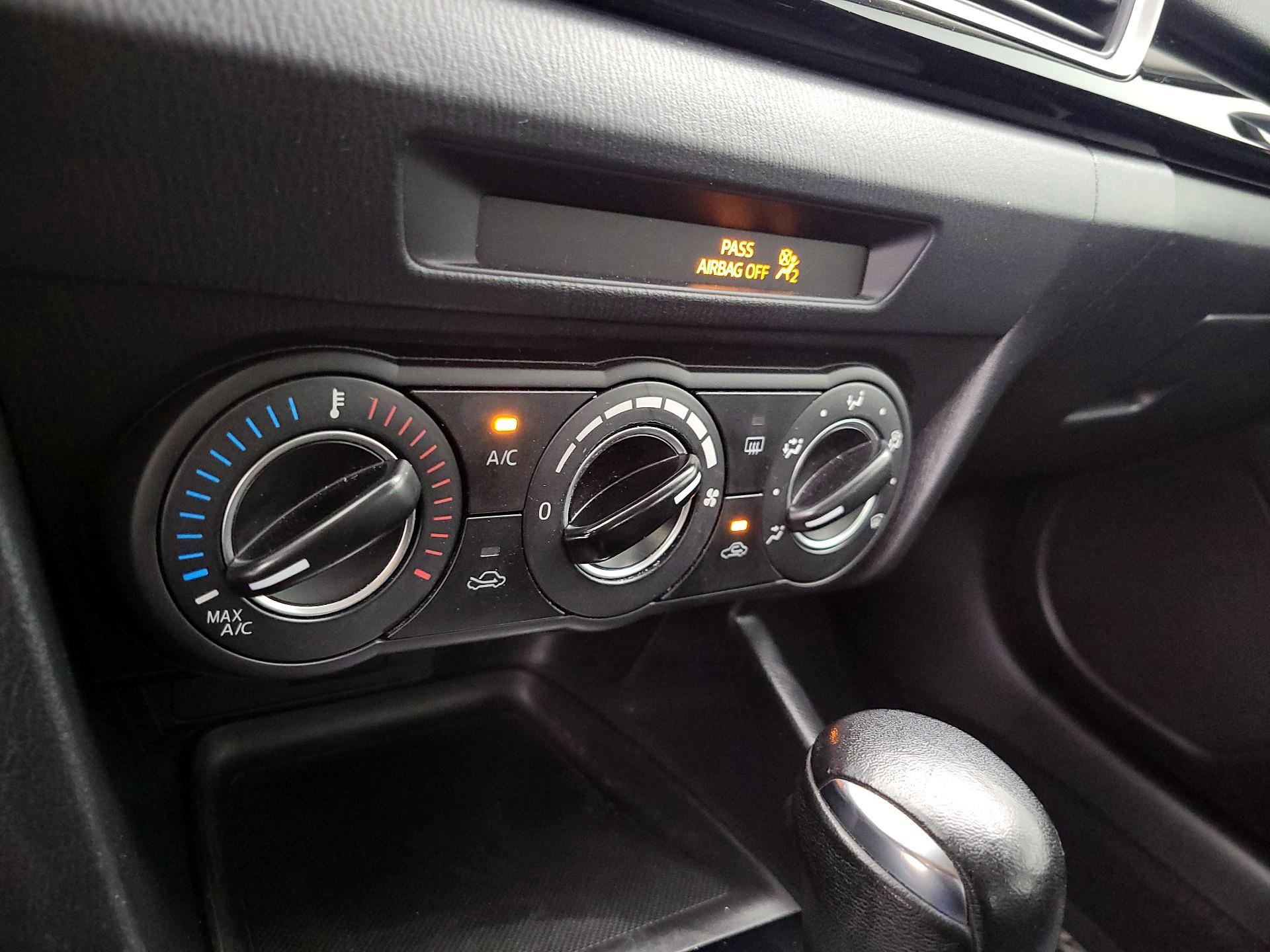 Thumbnail: 2015 Mazda Mazda3 - 16