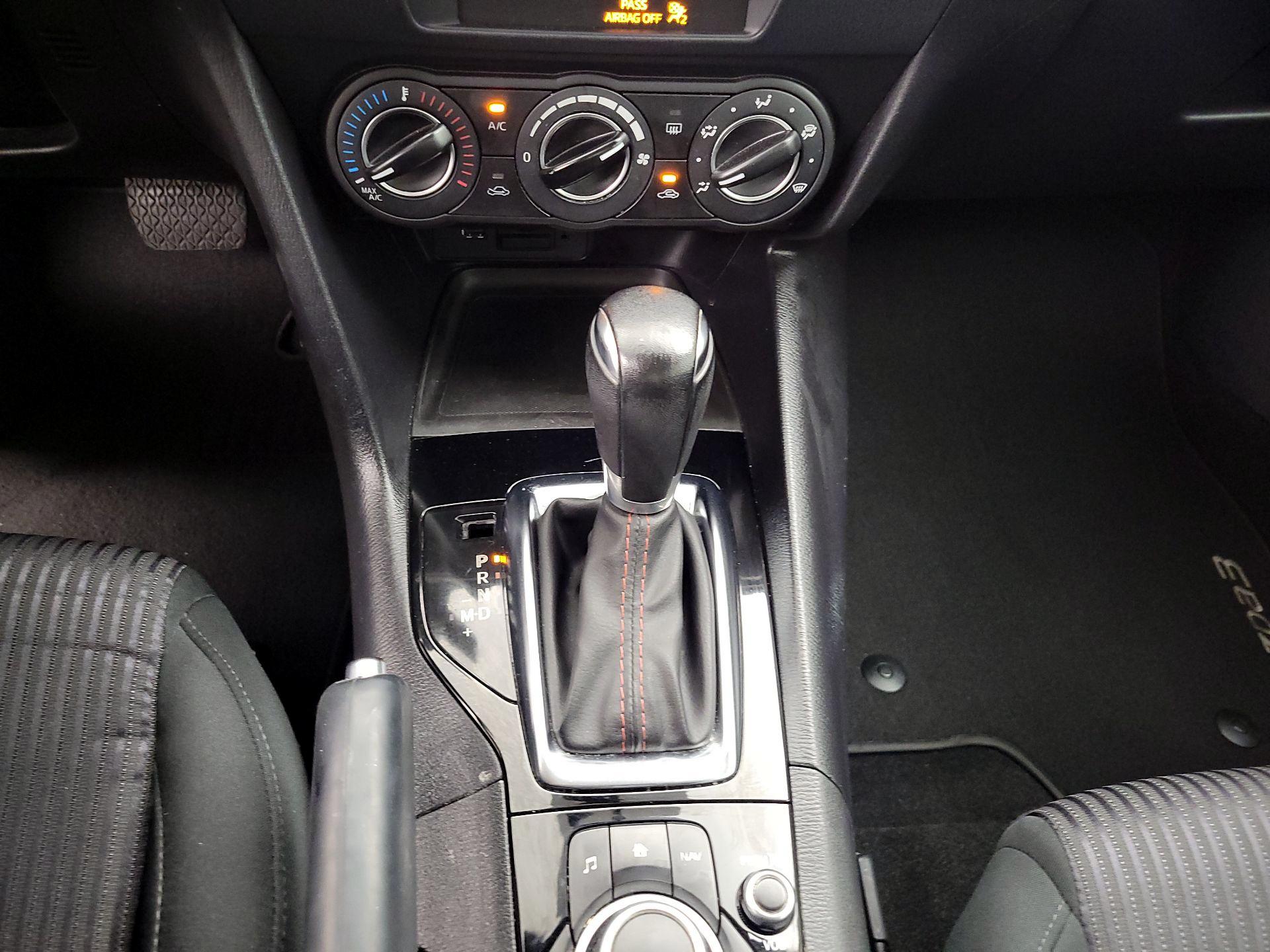 Thumbnail: 2015 Mazda Mazda3 - 17