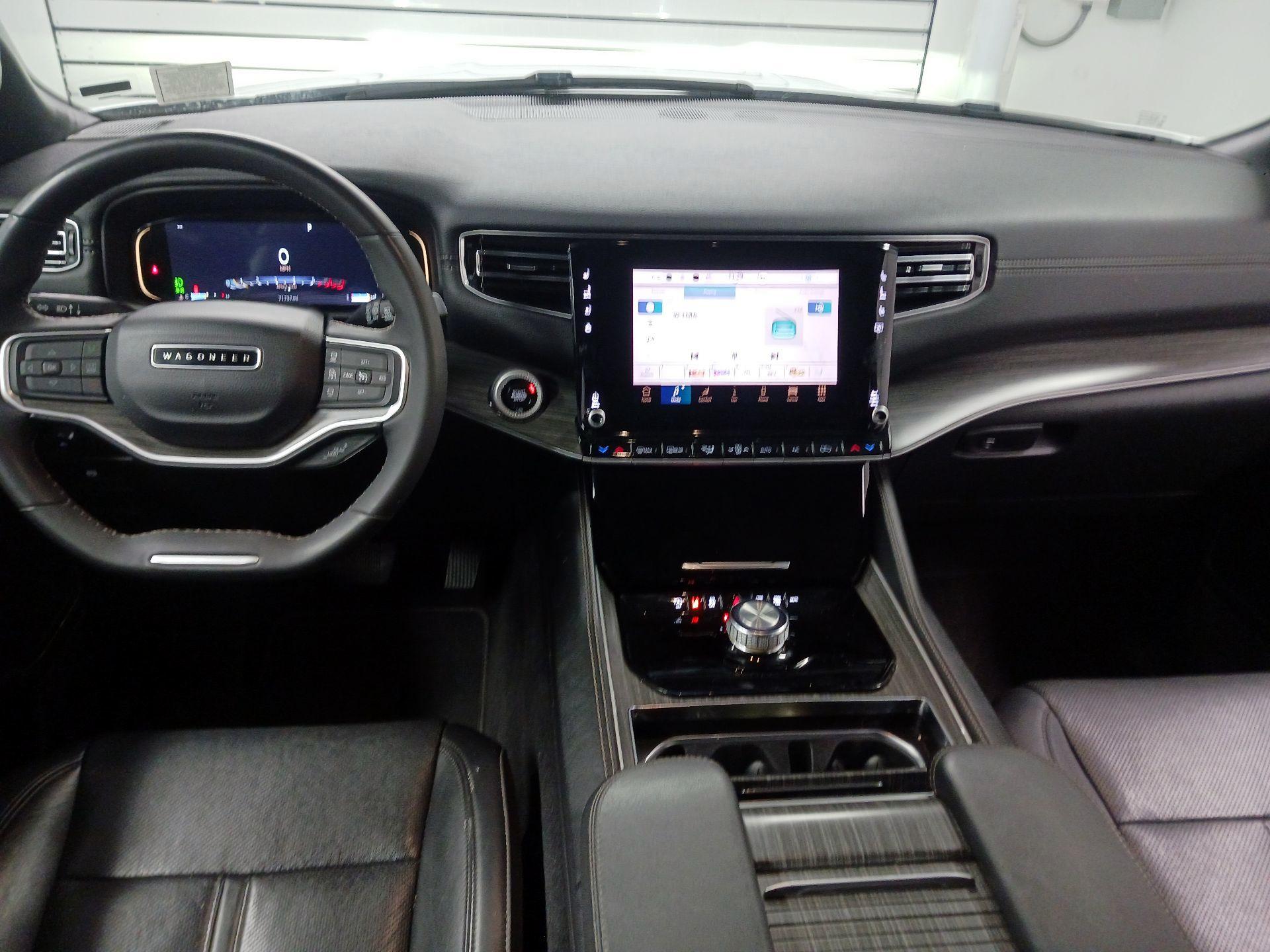 Thumbnail: 2024 Jeep Wagoneer - 9