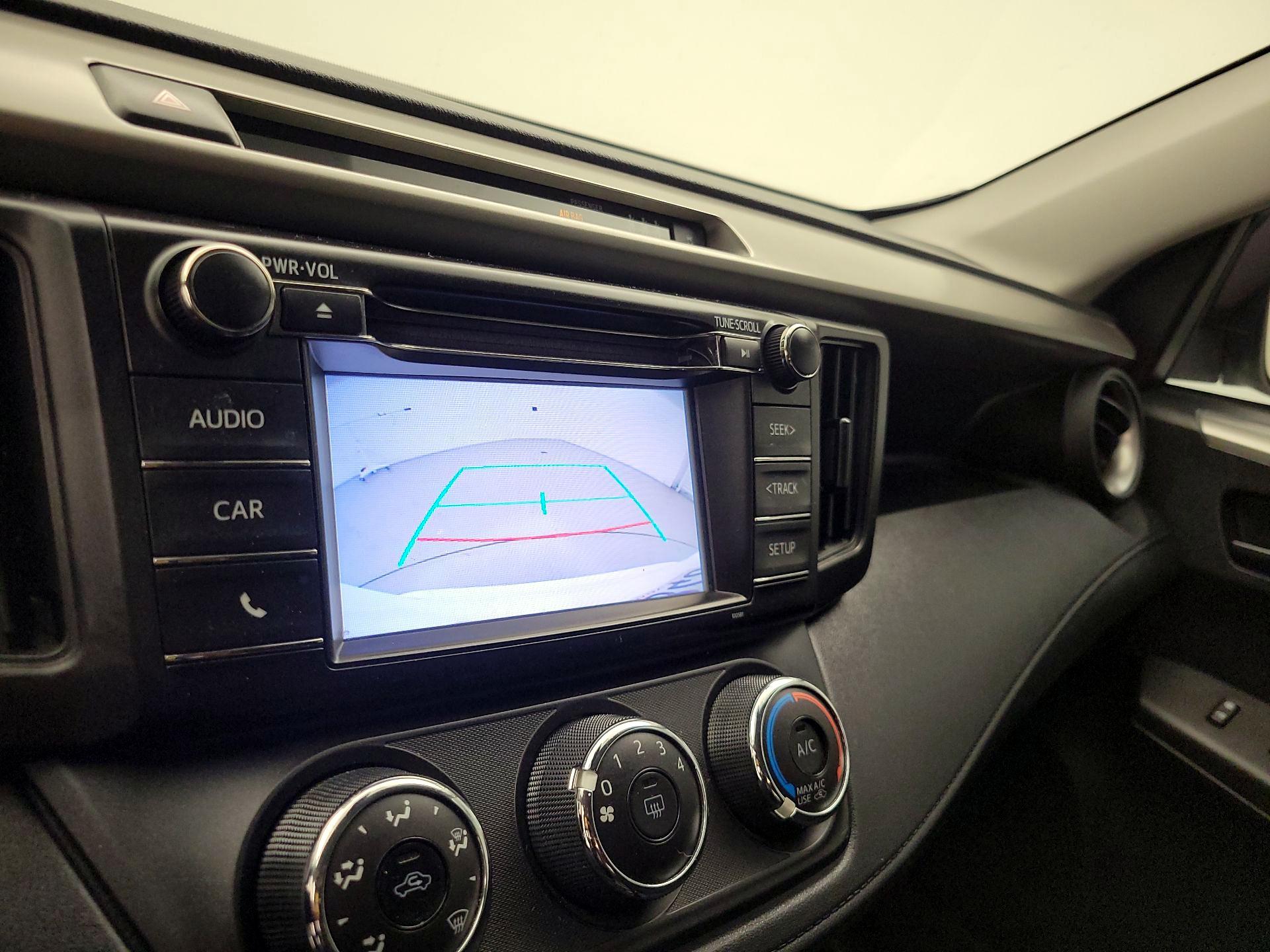 Thumbnail: 2018 Toyota RAV4 - 14