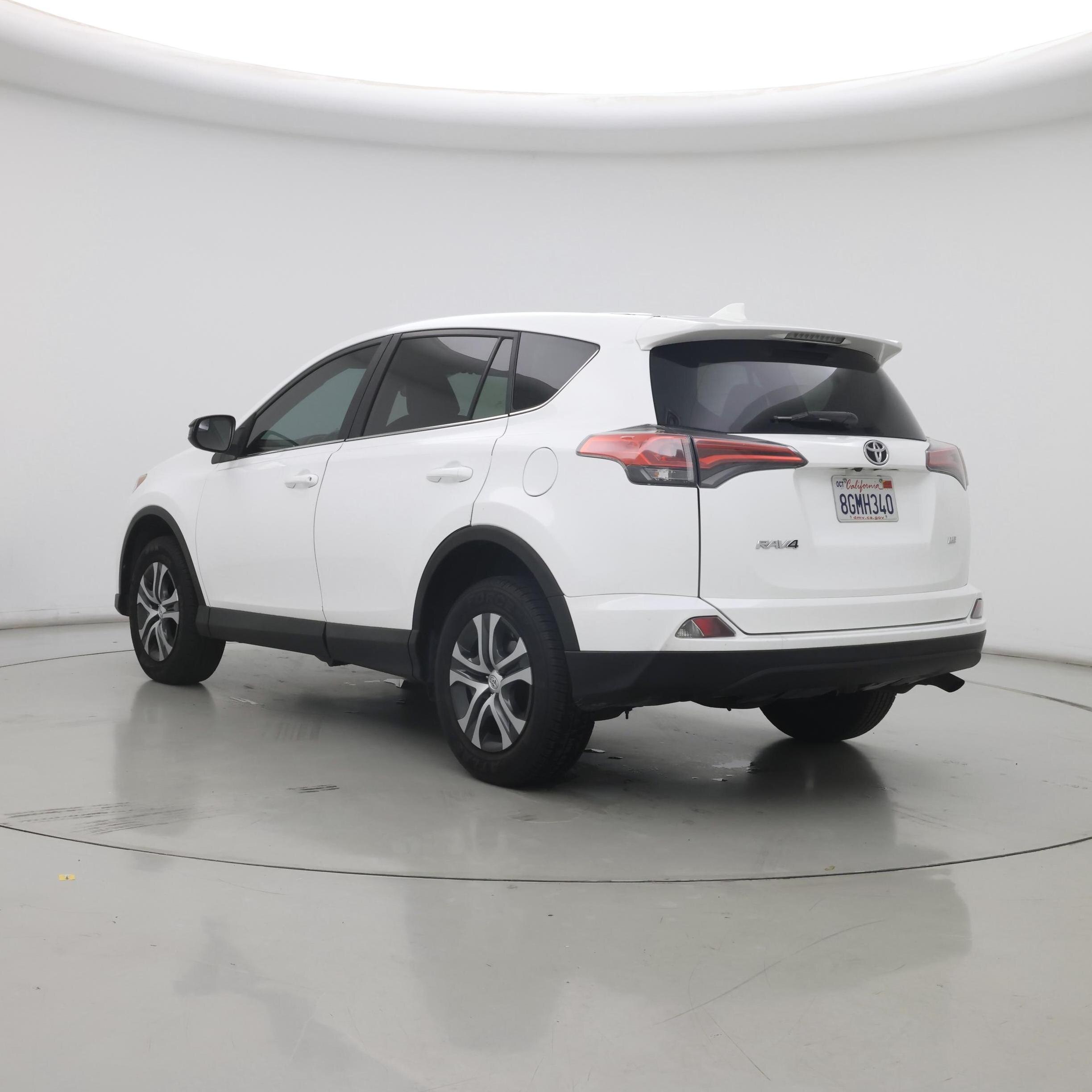 Thumbnail: 2018 Toyota RAV4 - 2