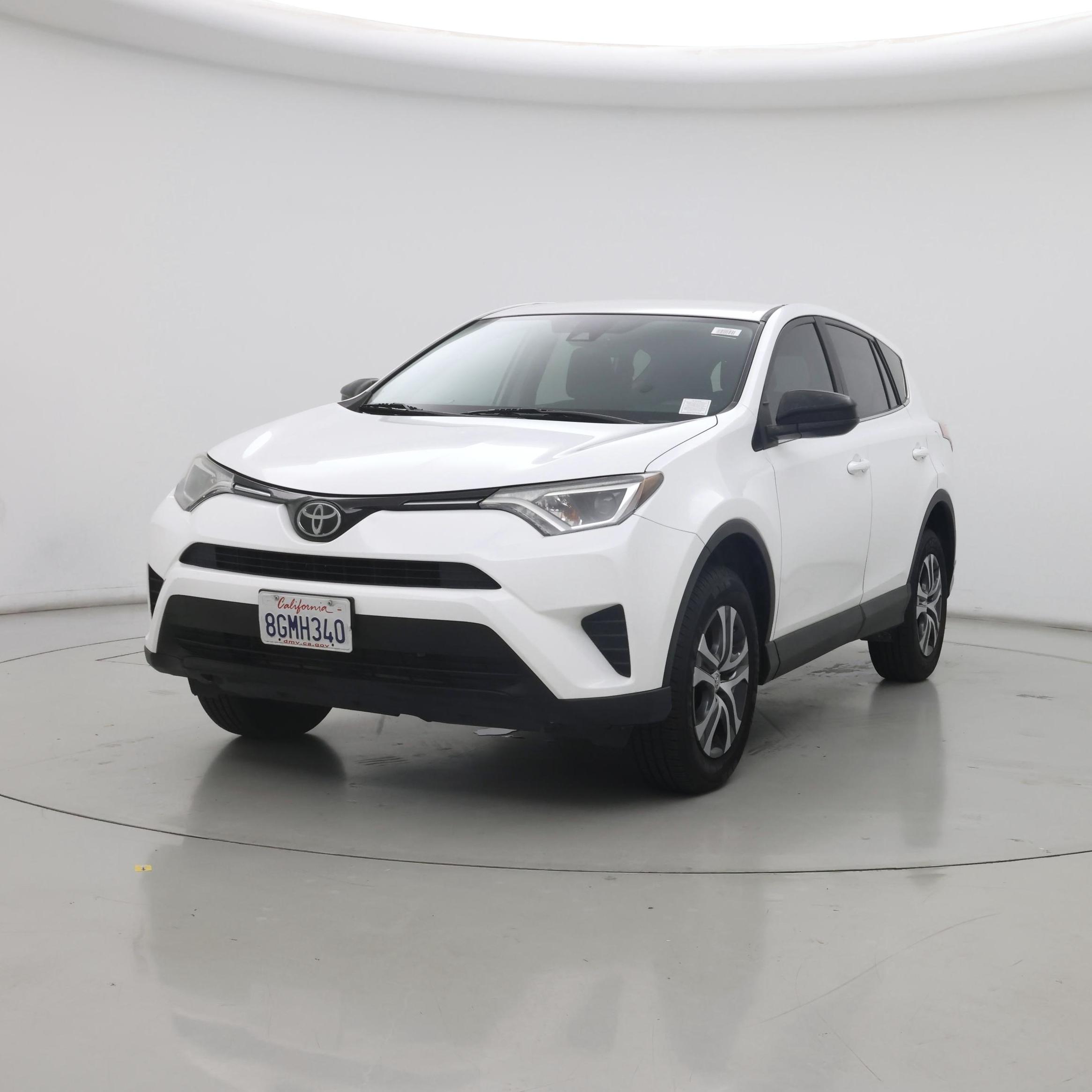 Thumbnail: 2018 Toyota RAV4 - 4