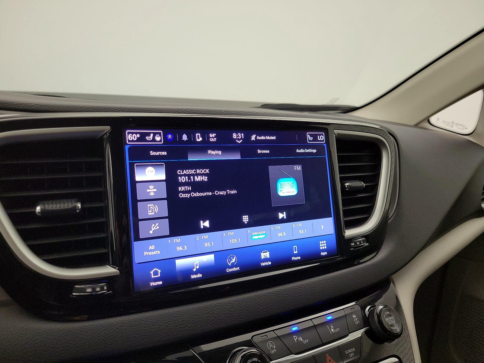 Thumbnail: 2024 Chrysler Pacifica - 15