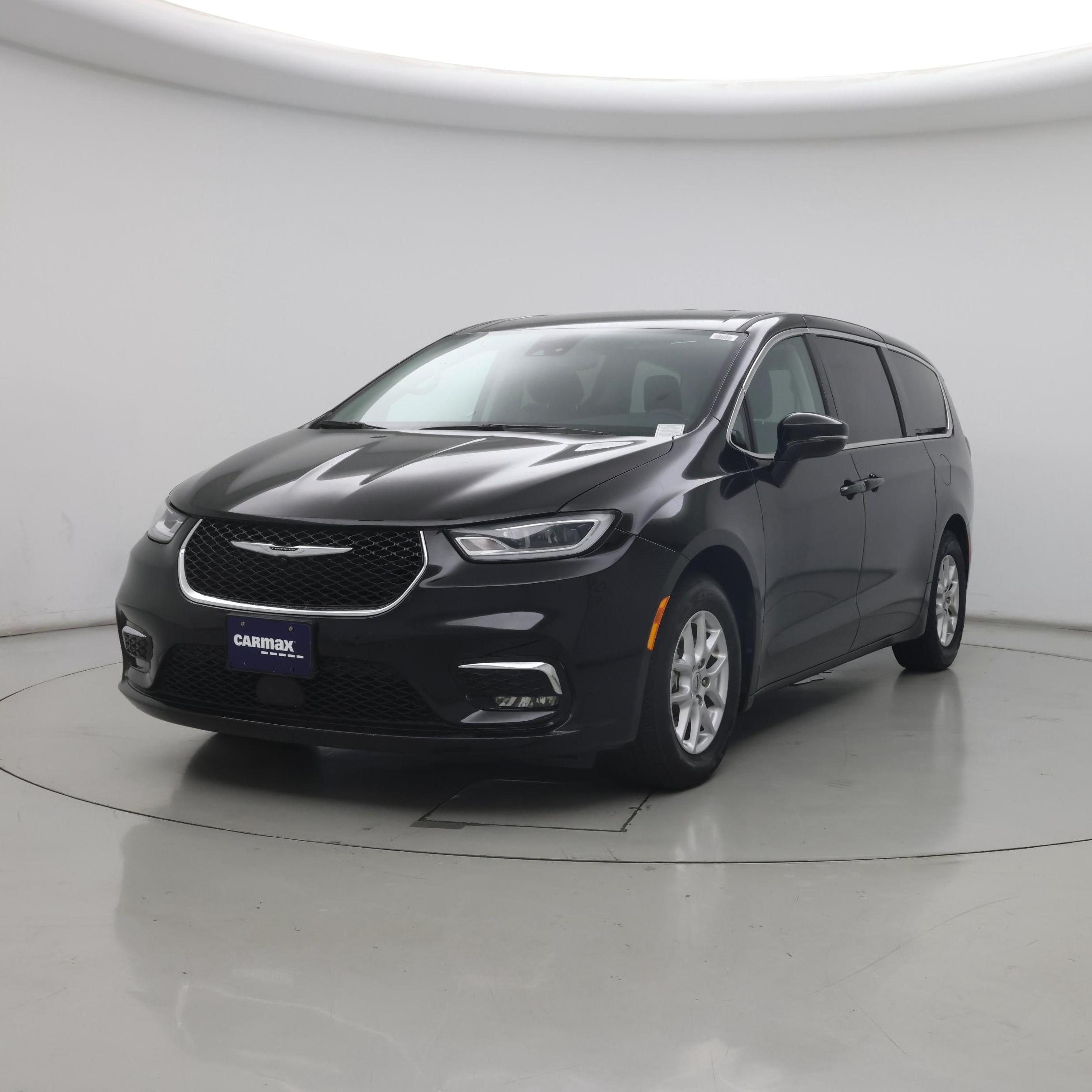 Thumbnail: 2024 Chrysler Pacifica - 4