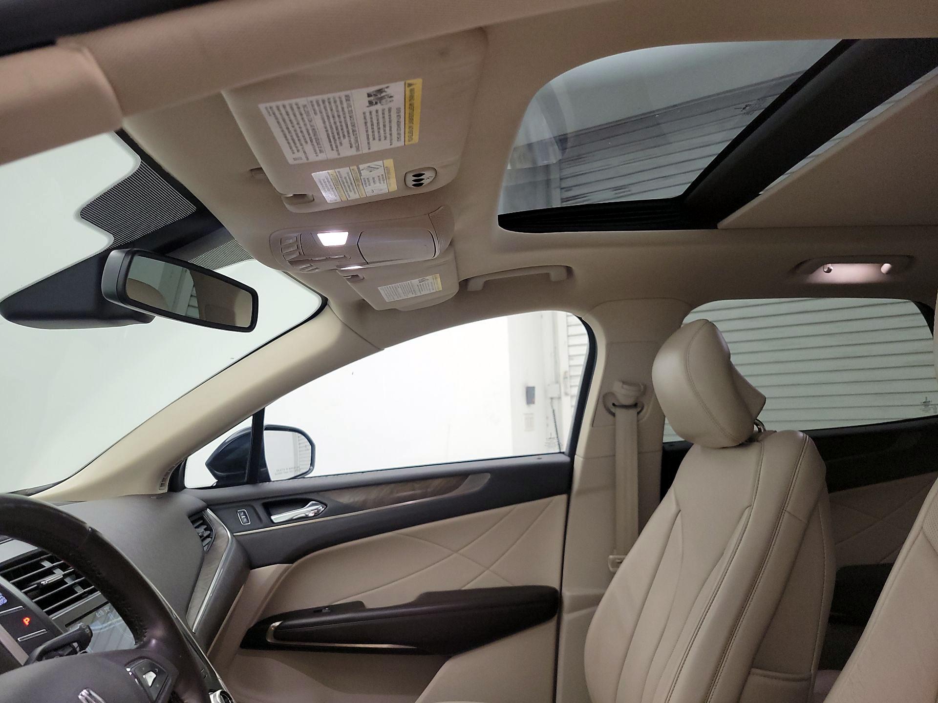 Thumbnail: 2018 Lincoln MKC - 20