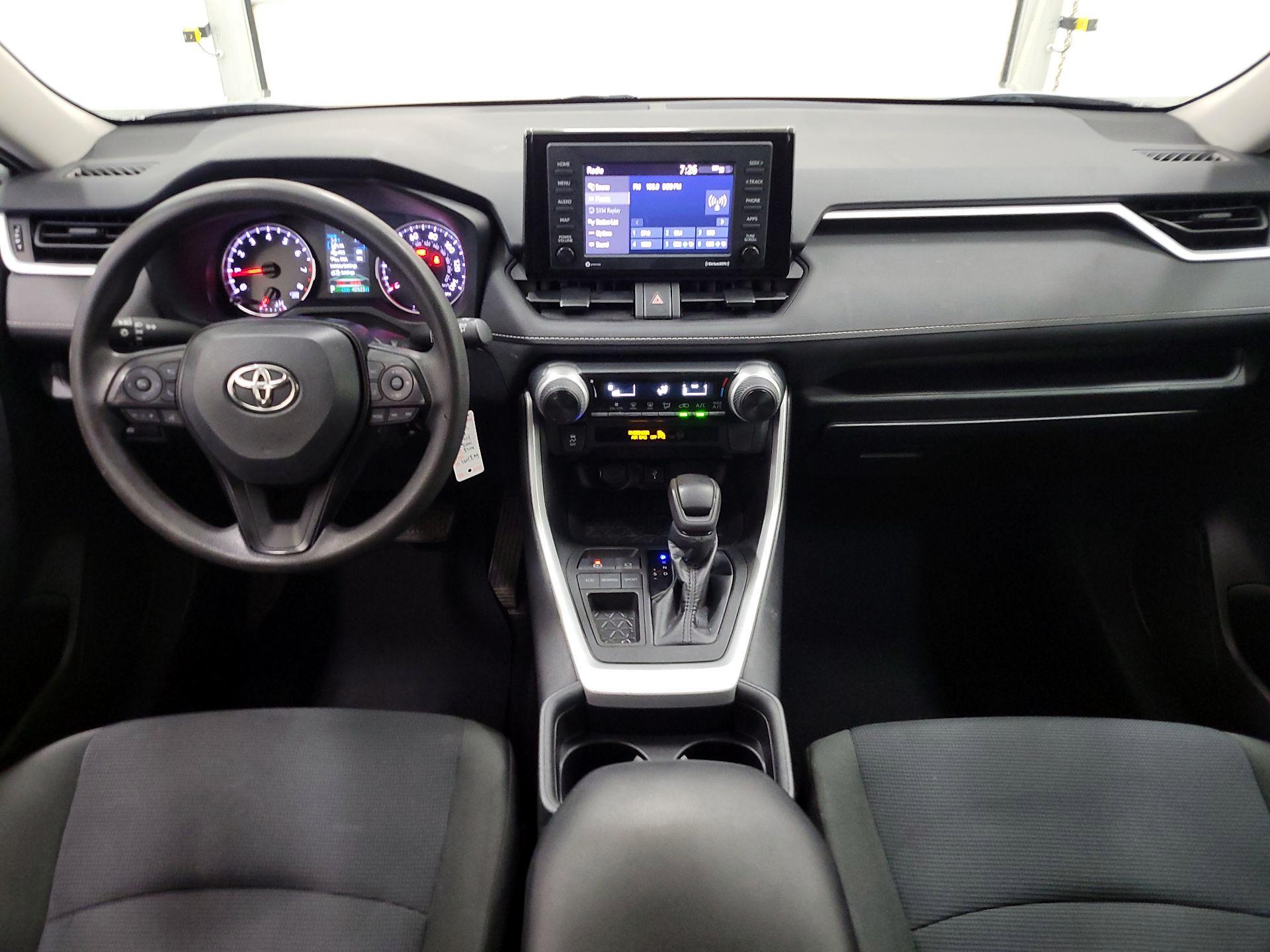 Thumbnail: 2021 Toyota RAV4 - 9