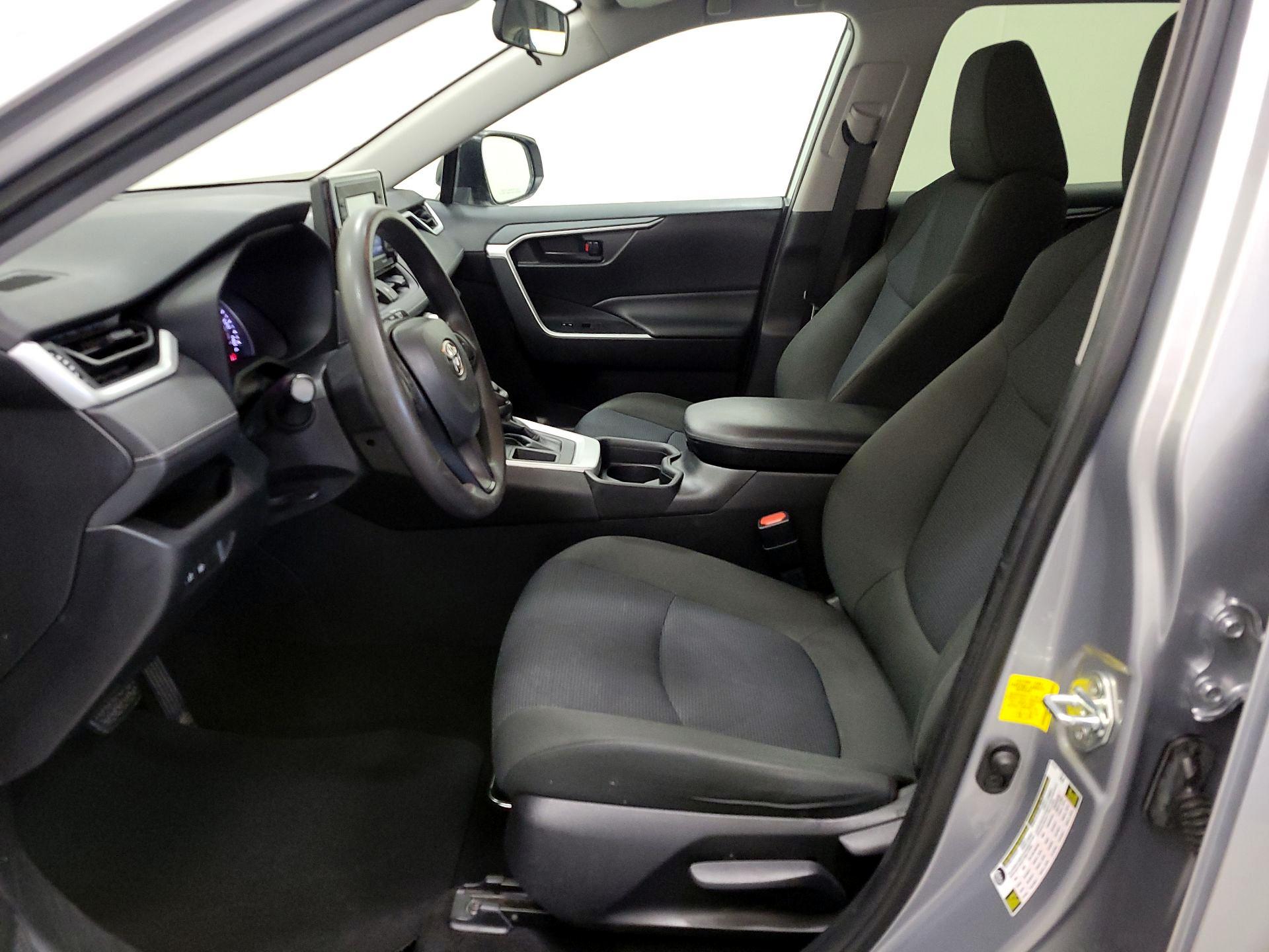 Thumbnail: 2021 Toyota RAV4 - 11