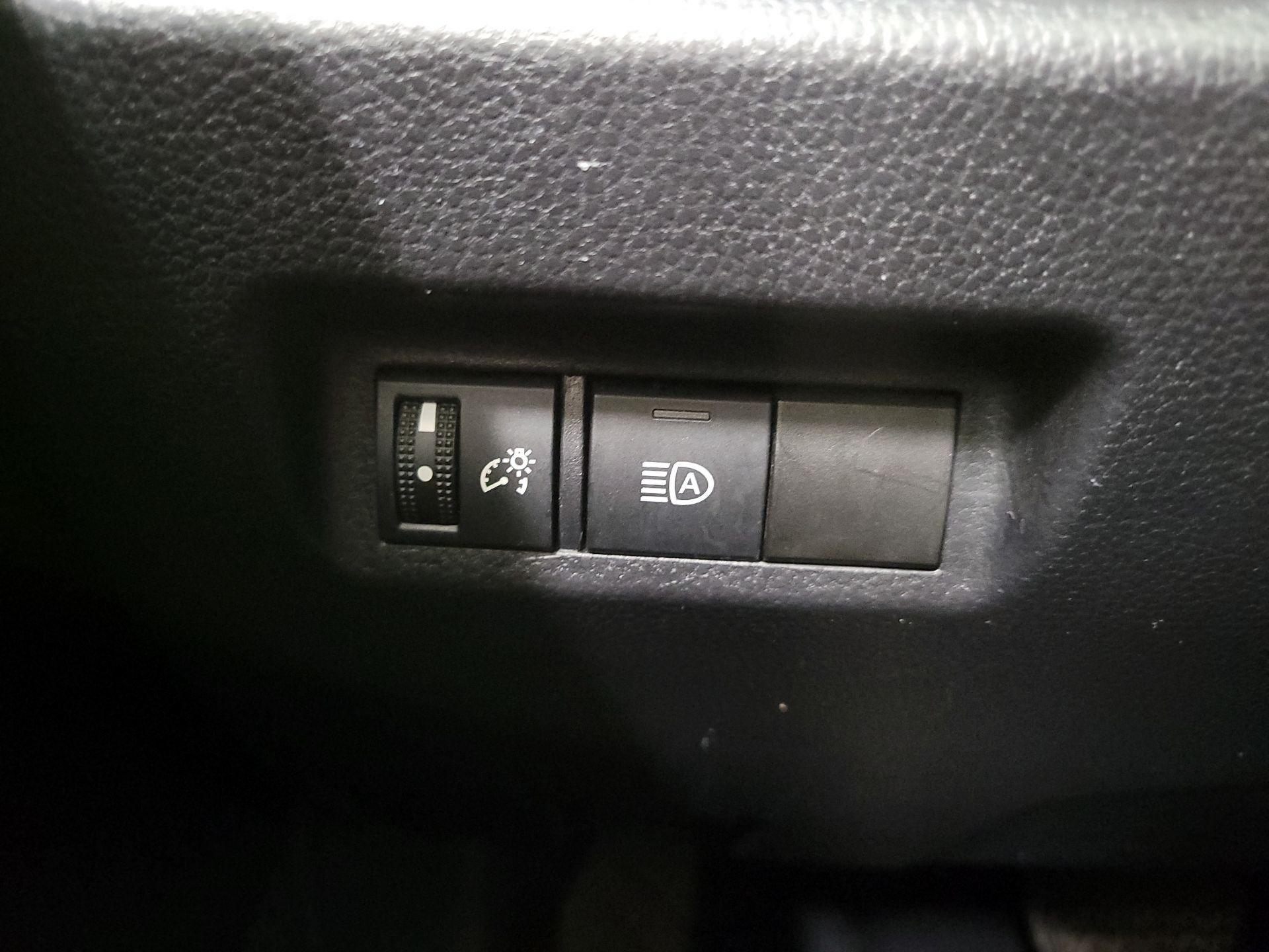 Thumbnail: 2021 Toyota RAV4 - 13