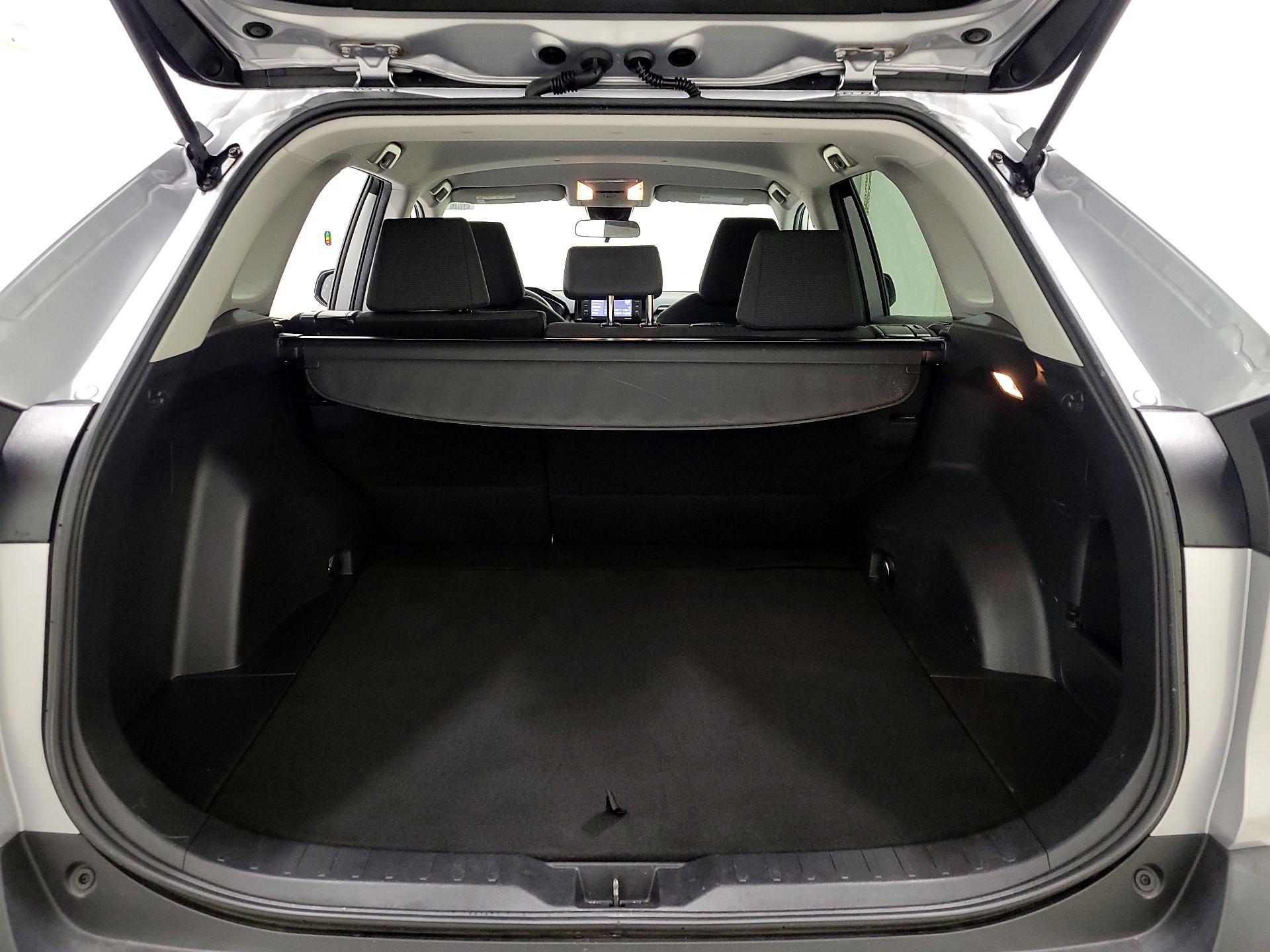 Thumbnail: 2021 Toyota RAV4 - 20
