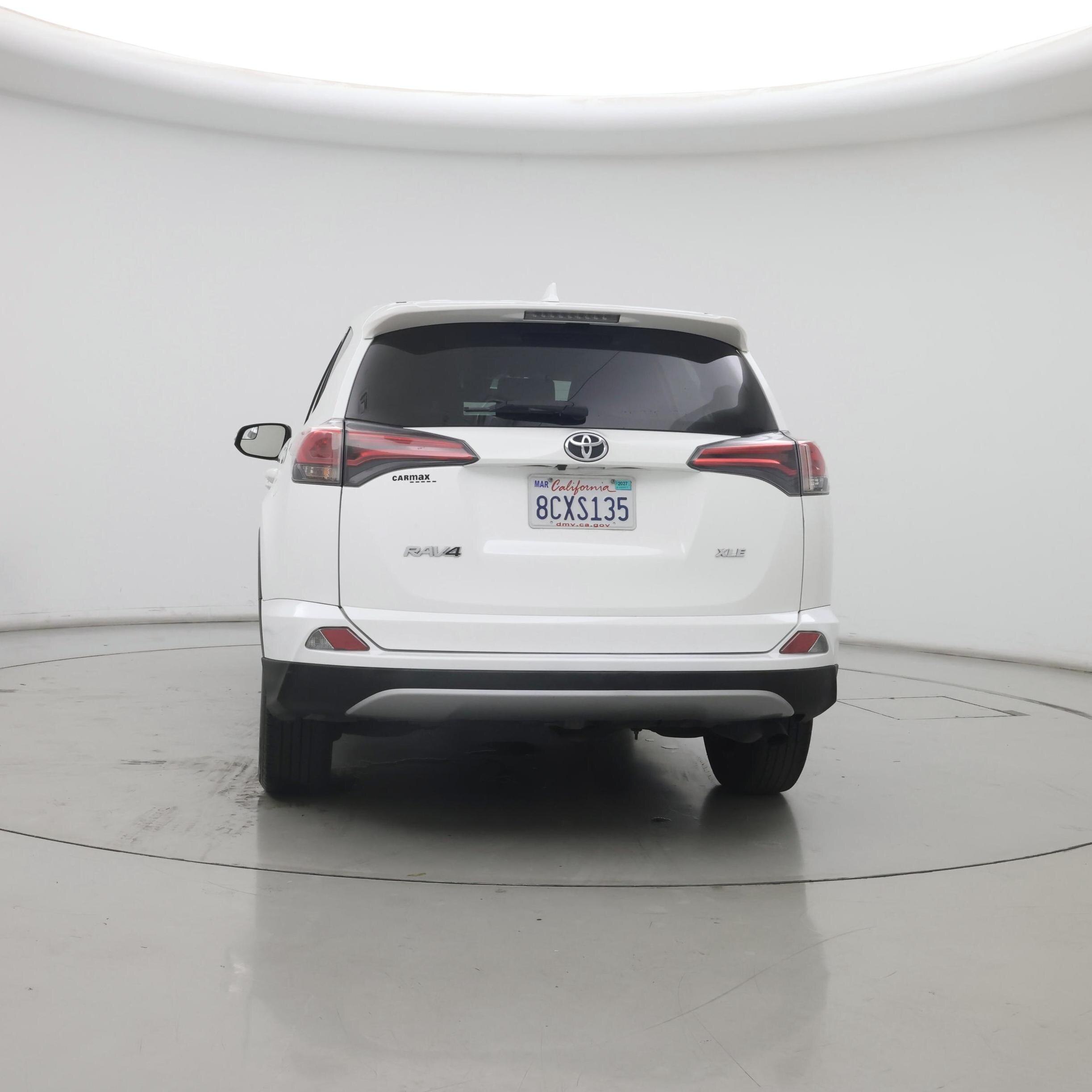 Thumbnail: 2018 Toyota RAV4 - 6