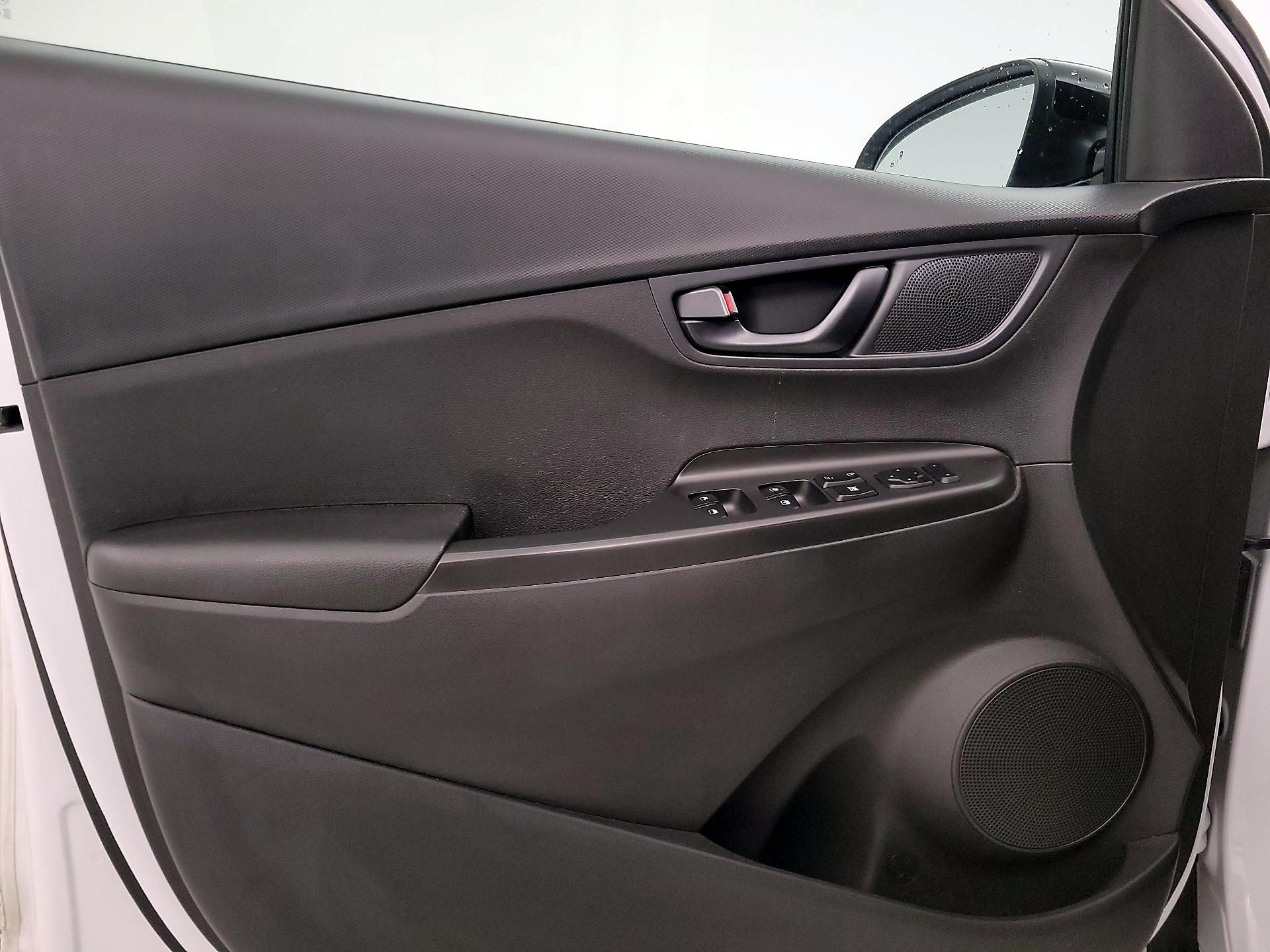 Thumbnail: 2022 Hyundai Kona - 12