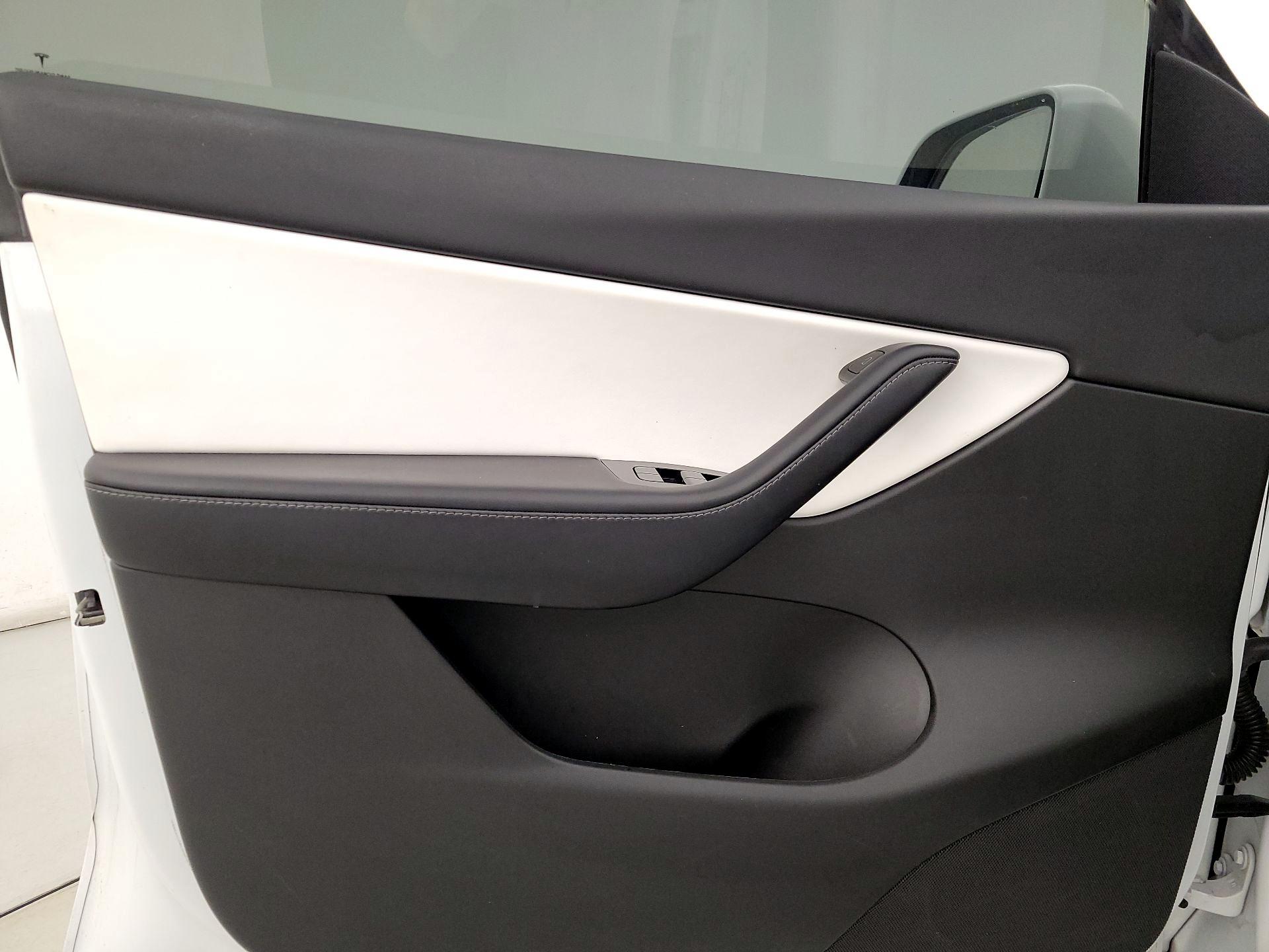 Thumbnail: 2021 Tesla Model Y - 12